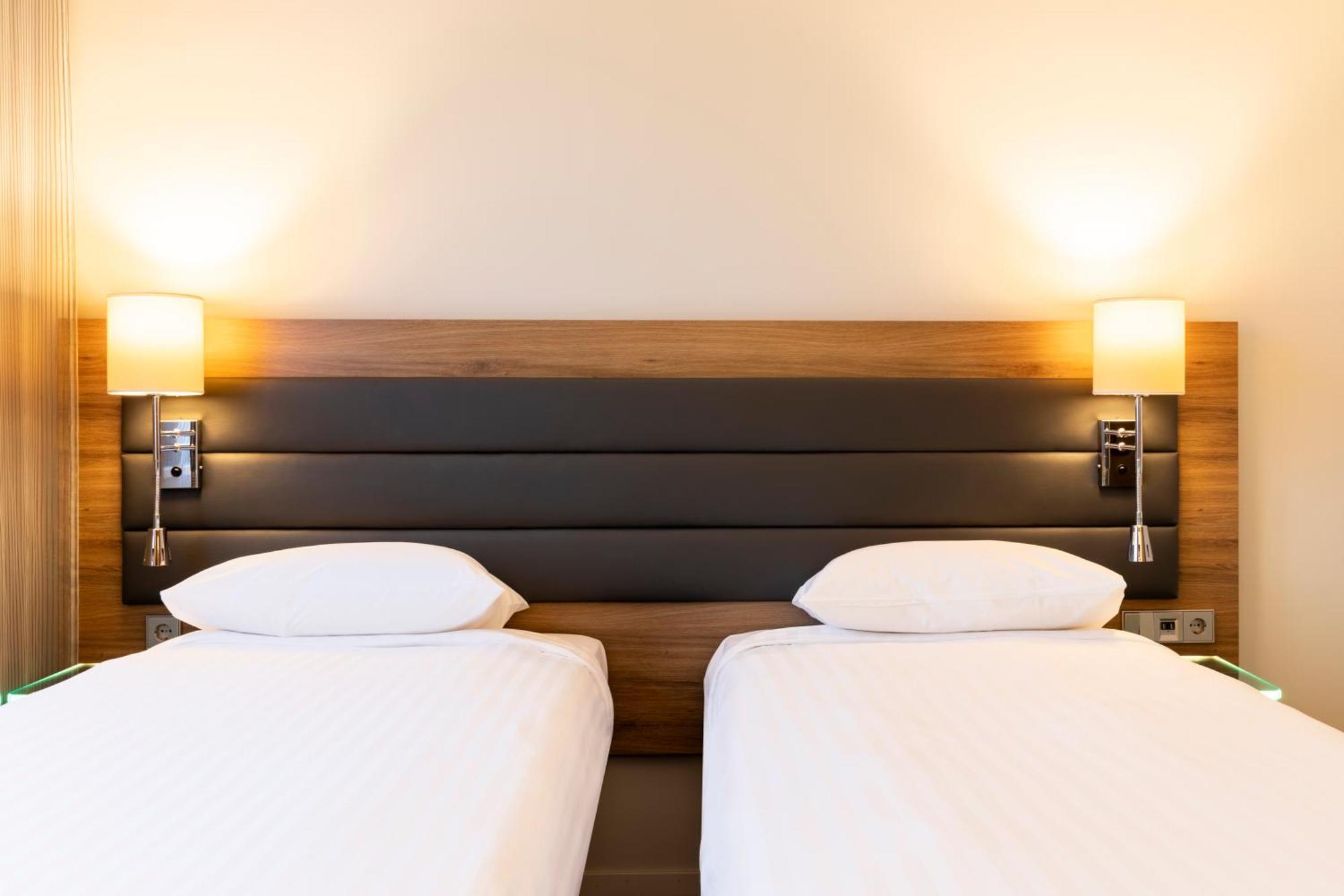 Moxy Double Sleeper Twin Room