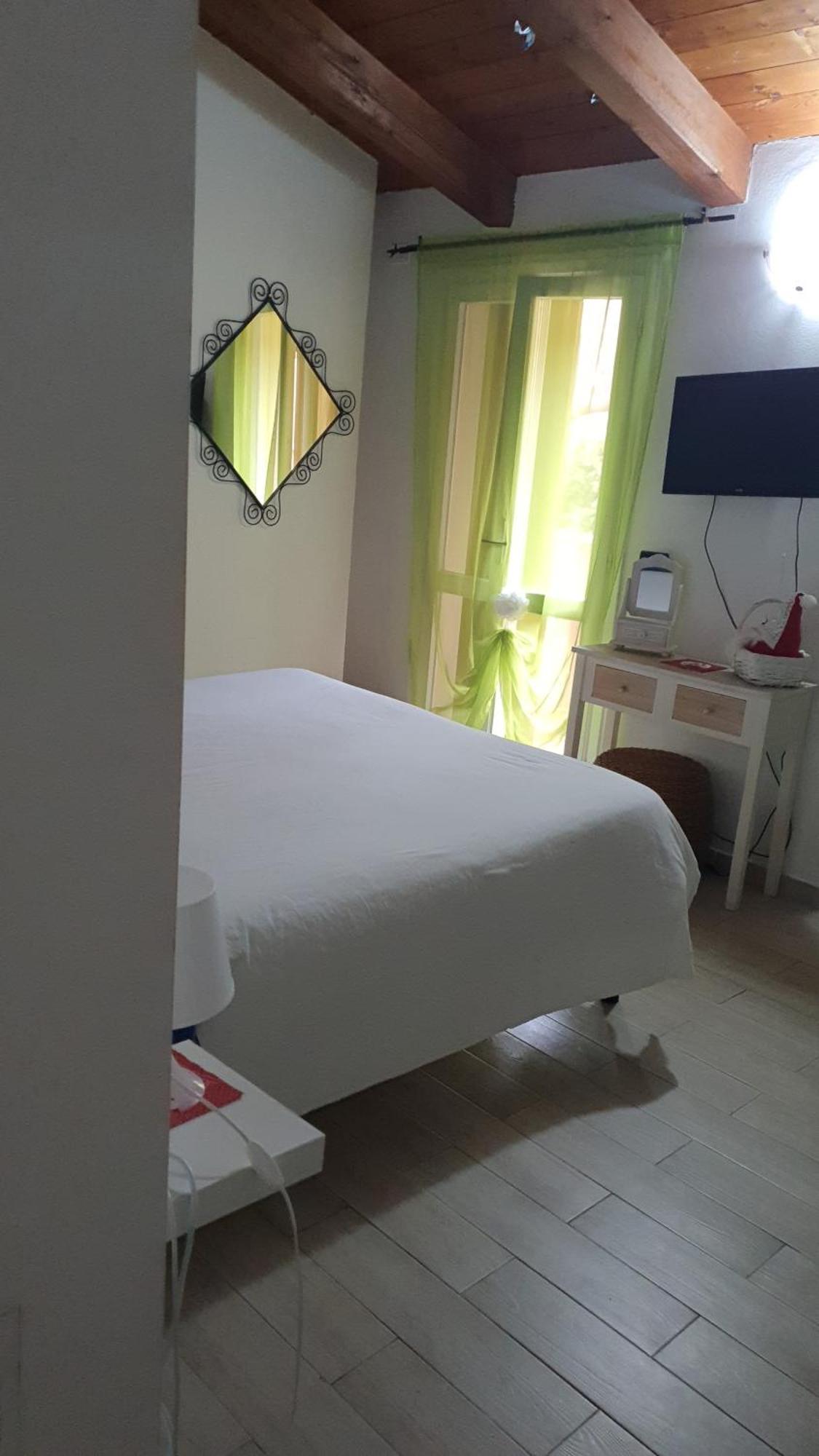 Basic Triple Room