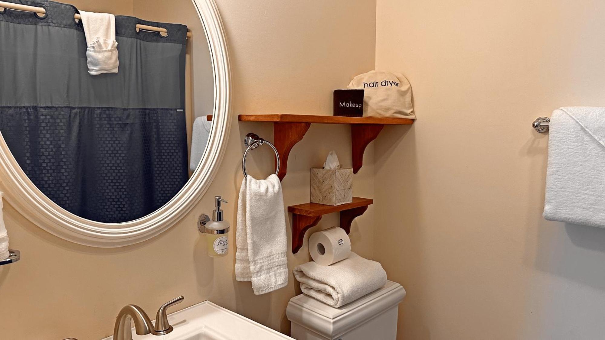 Superior King Room Twin