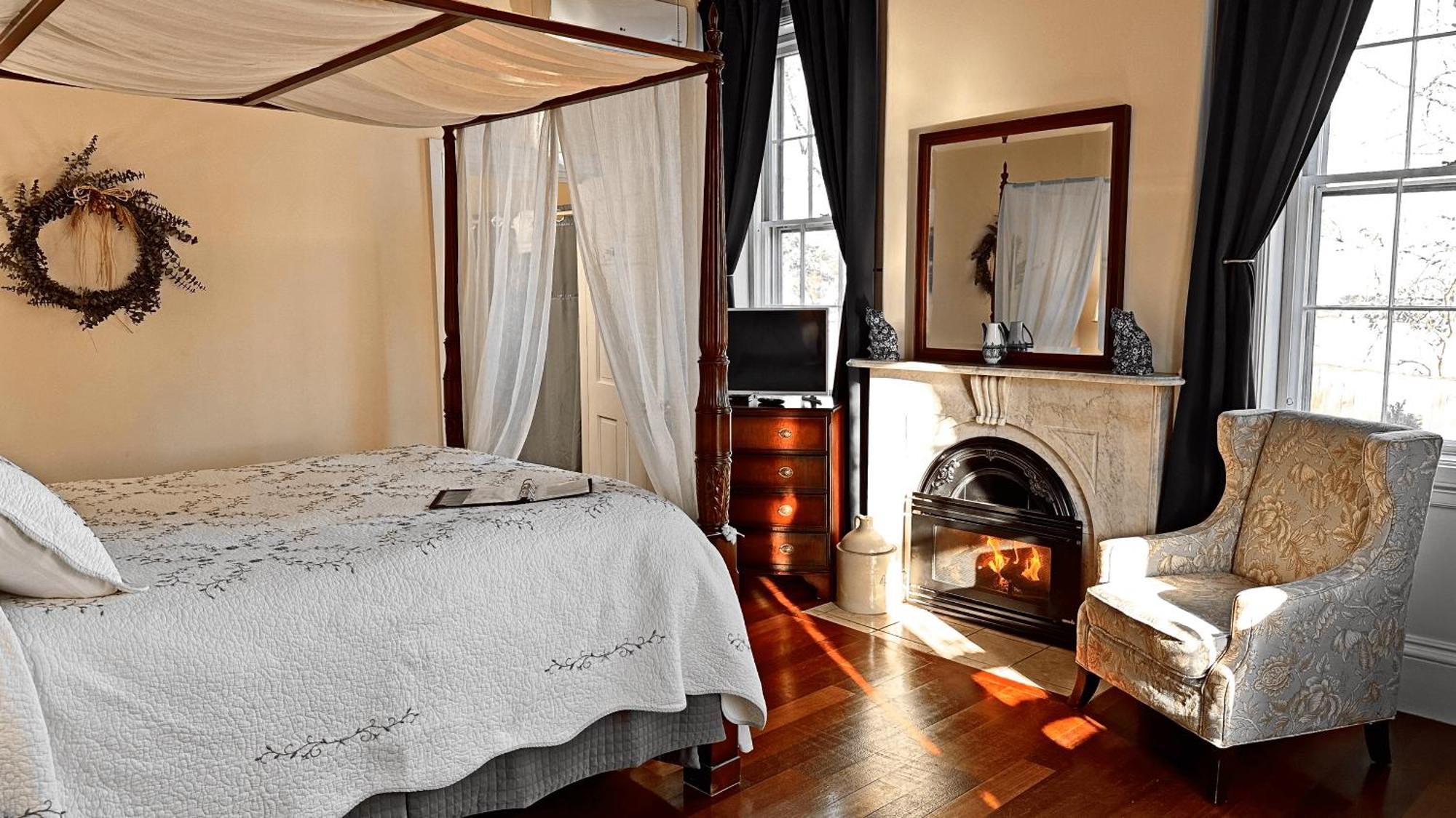 Queen Room
