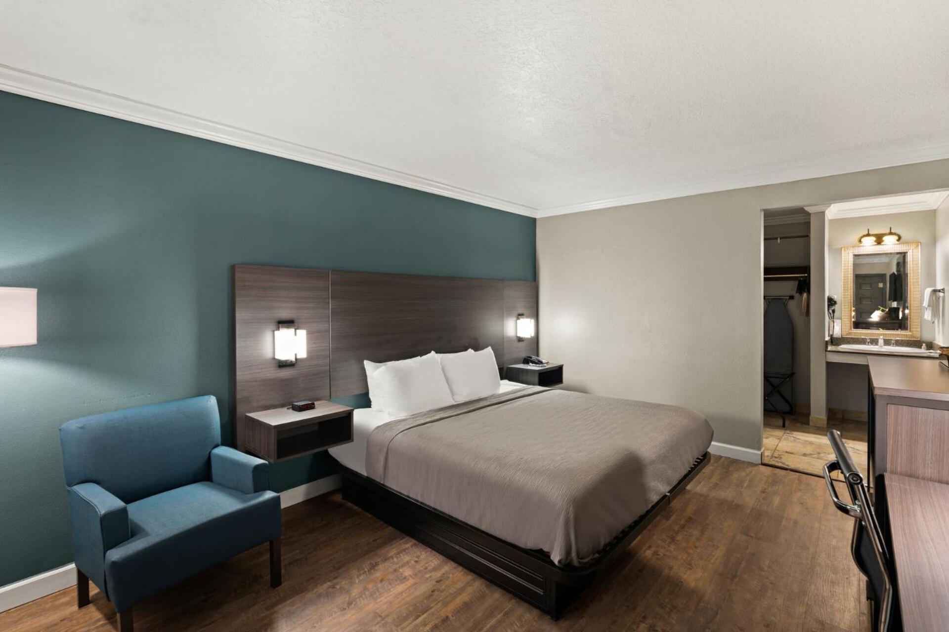 King Room Disability Access or Non Smoking