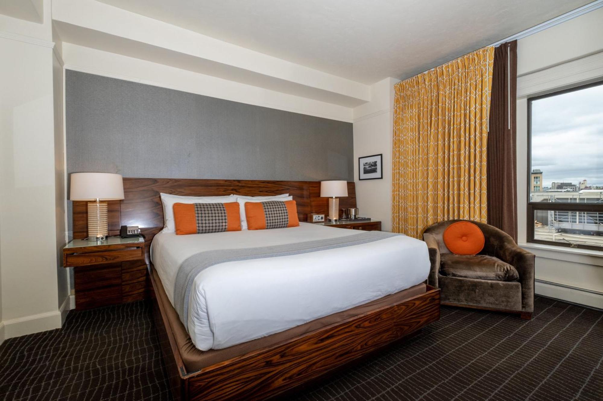 Queen Room