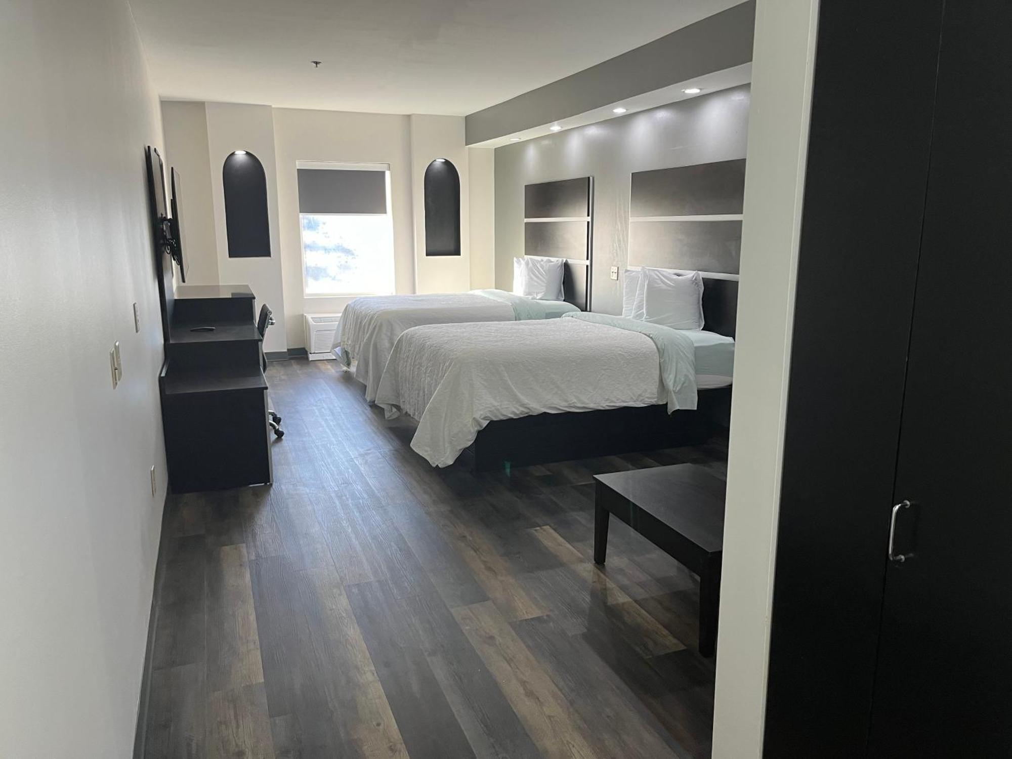 Standard Queen Room Two Queen Beds