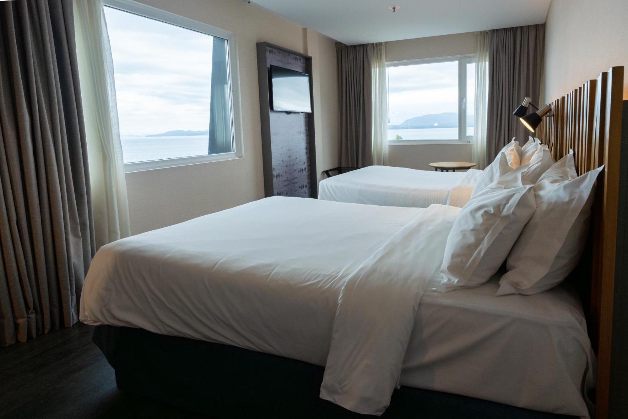 Double Room Two Double Beds Lake View