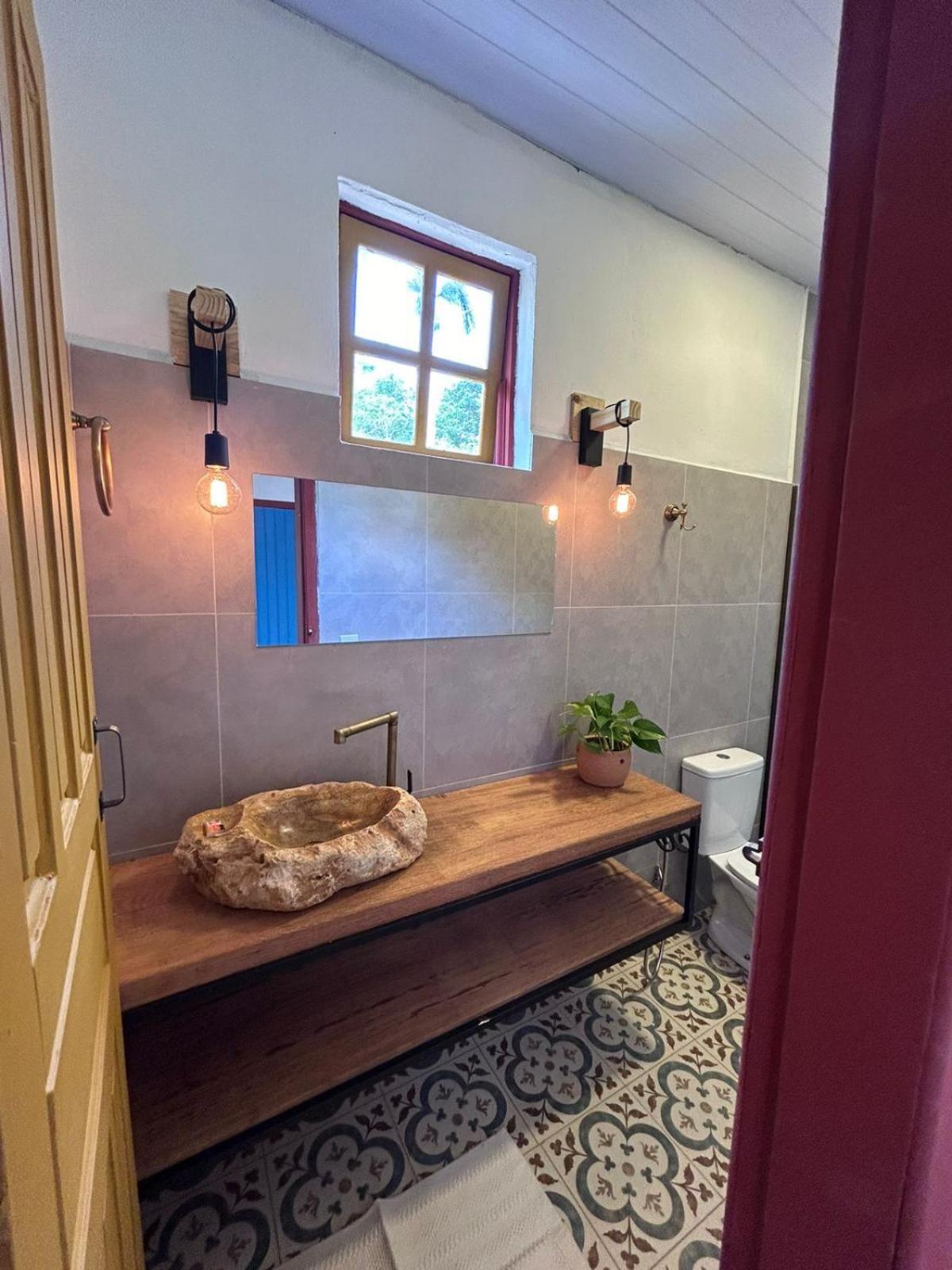 Queen Suite Spa Bath