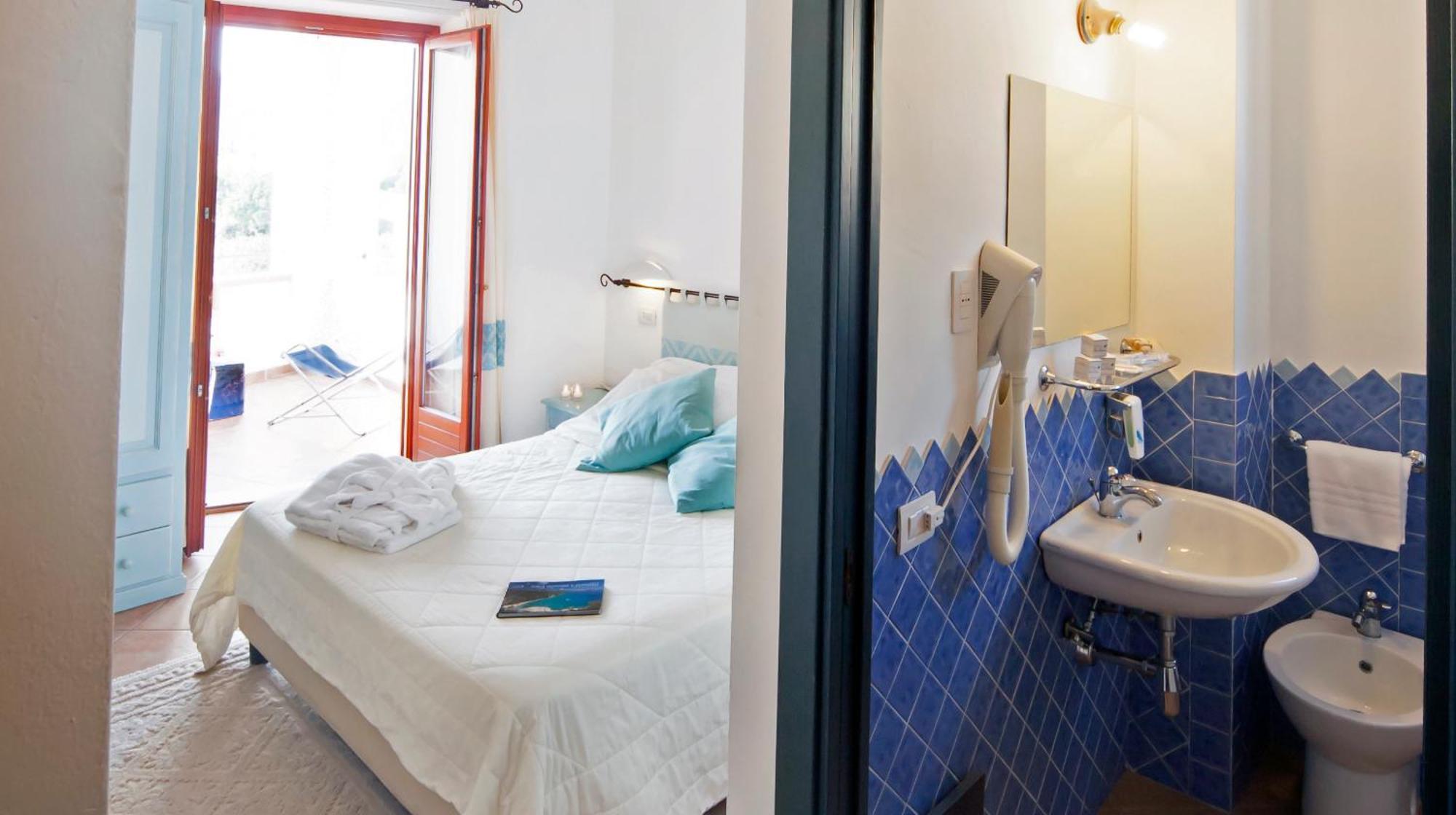 Camera doppia SUPERIOR VISTA MARE LIVING BALCONY