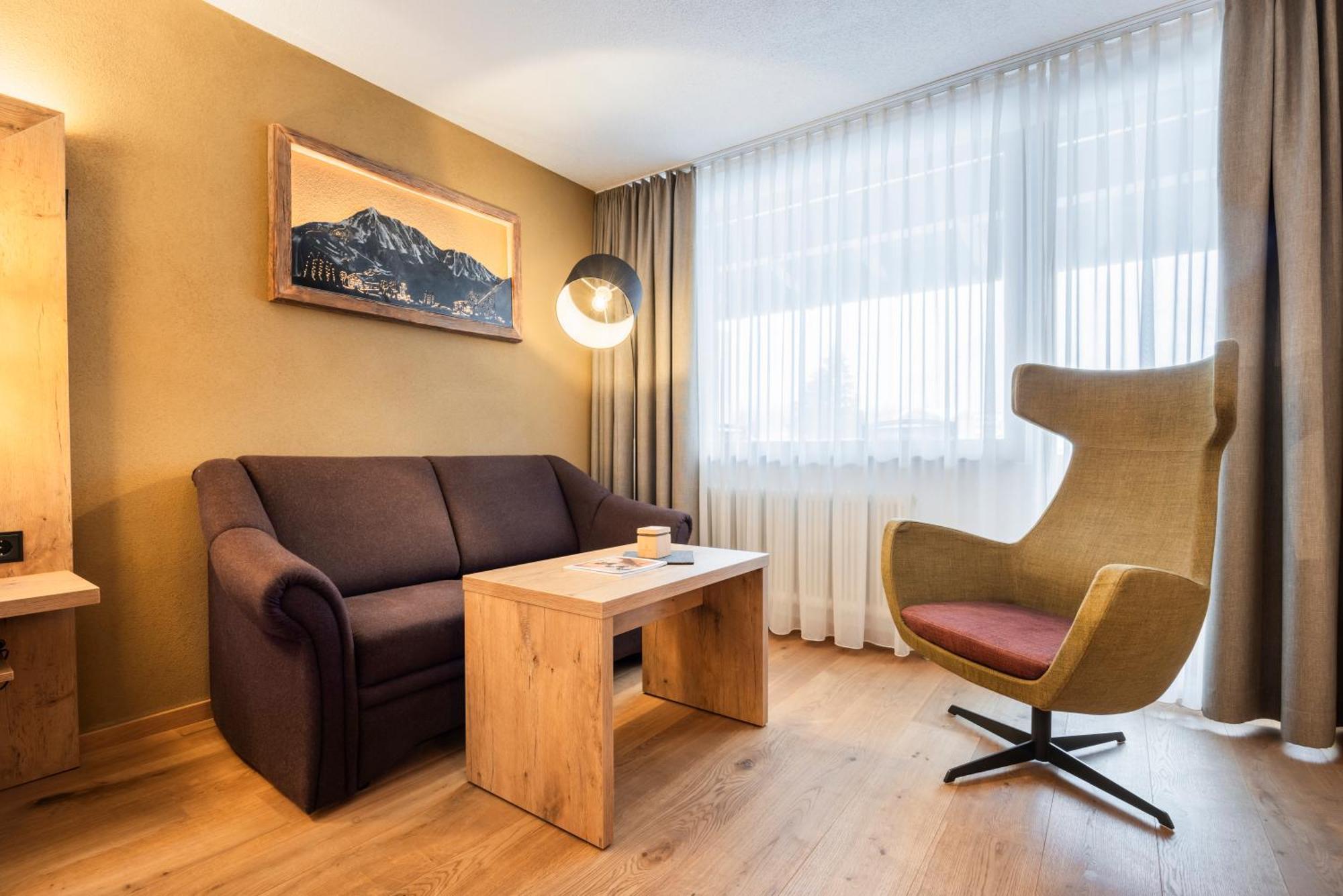 Superior Double or Twin Room Mountain View