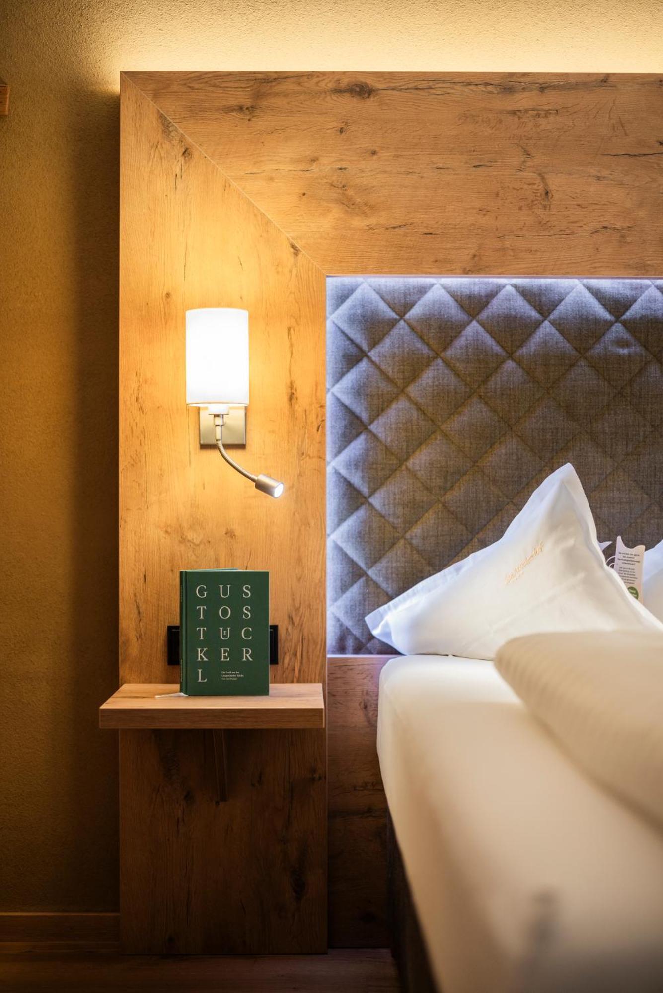 Superior Double or Twin Room Mountain View