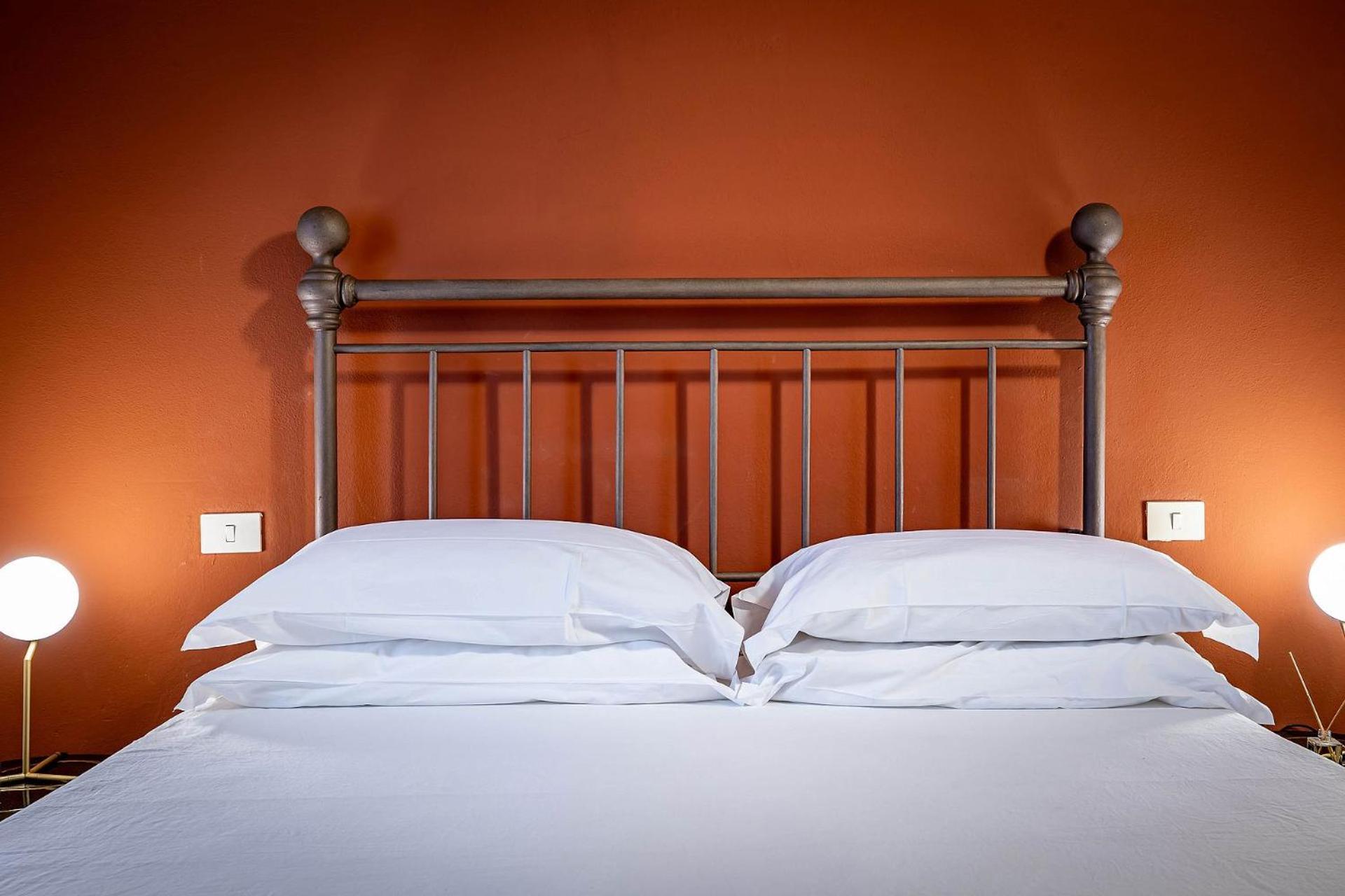Doppel- oder Zweibettzimmer