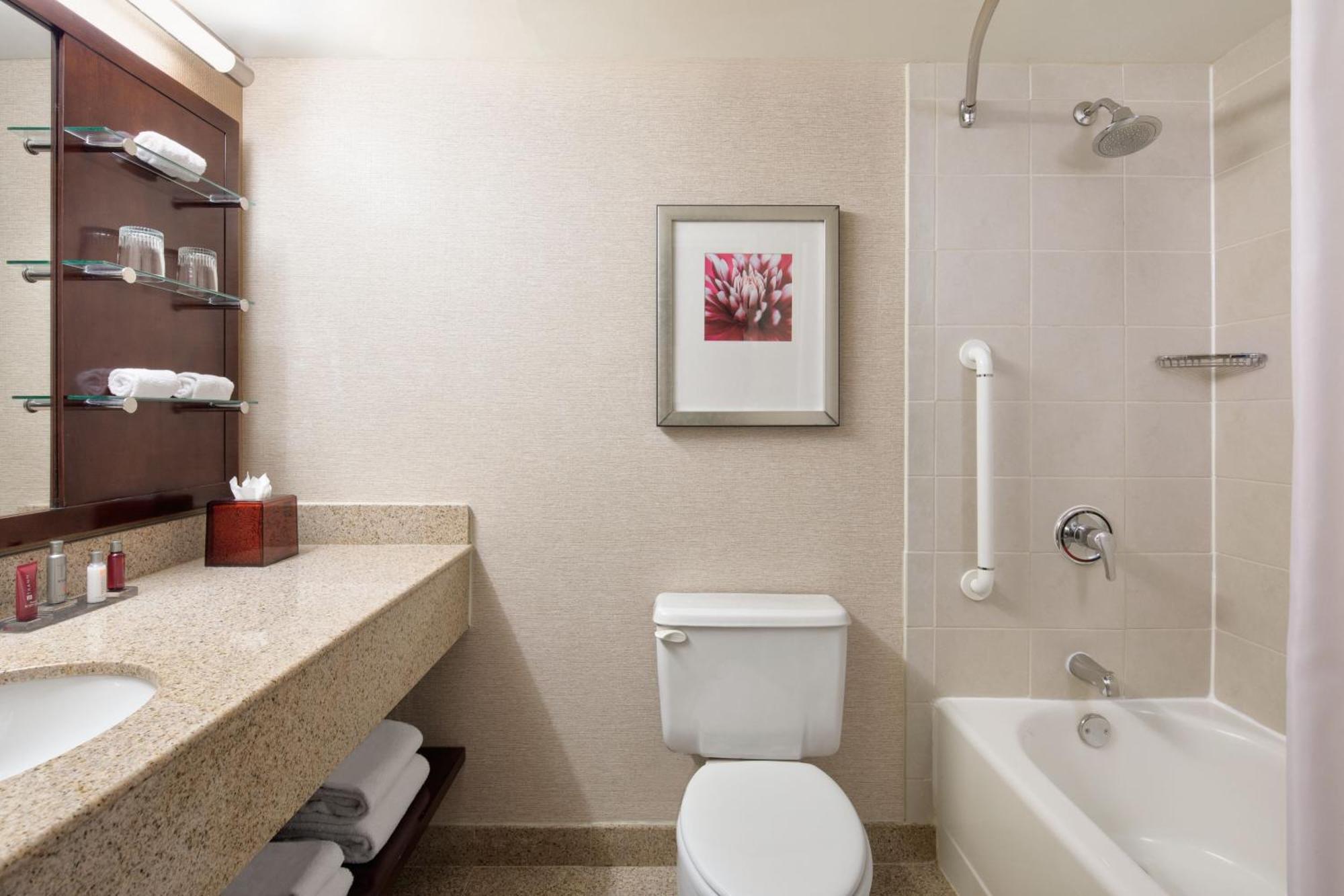 Guest Room 2 Doubles Guest room 2 Double Mobility & Hearing Accessible w or Tub,1536417178:JPEG