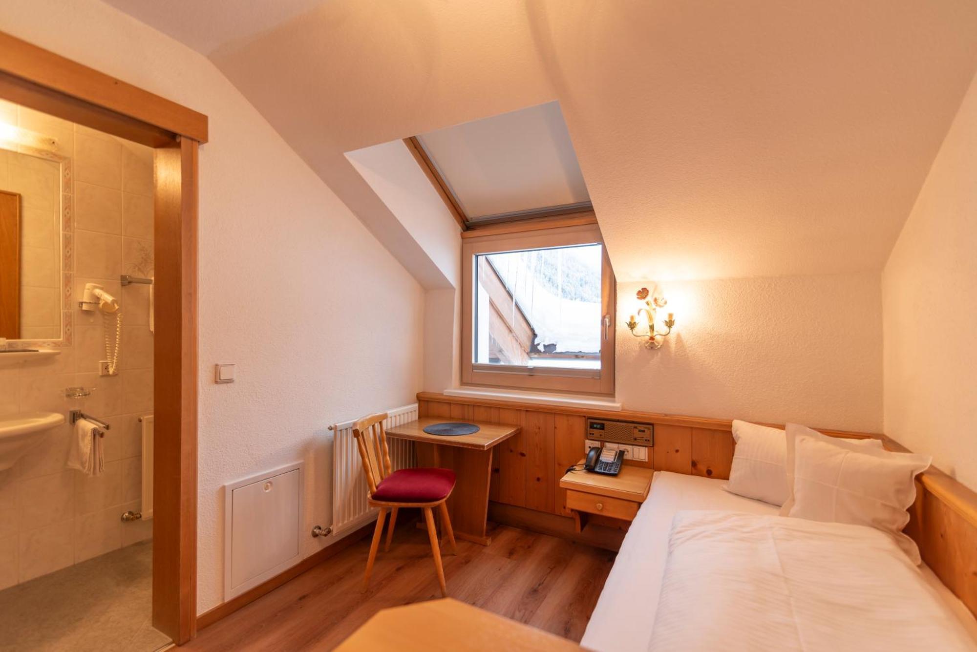 Standard Single Room