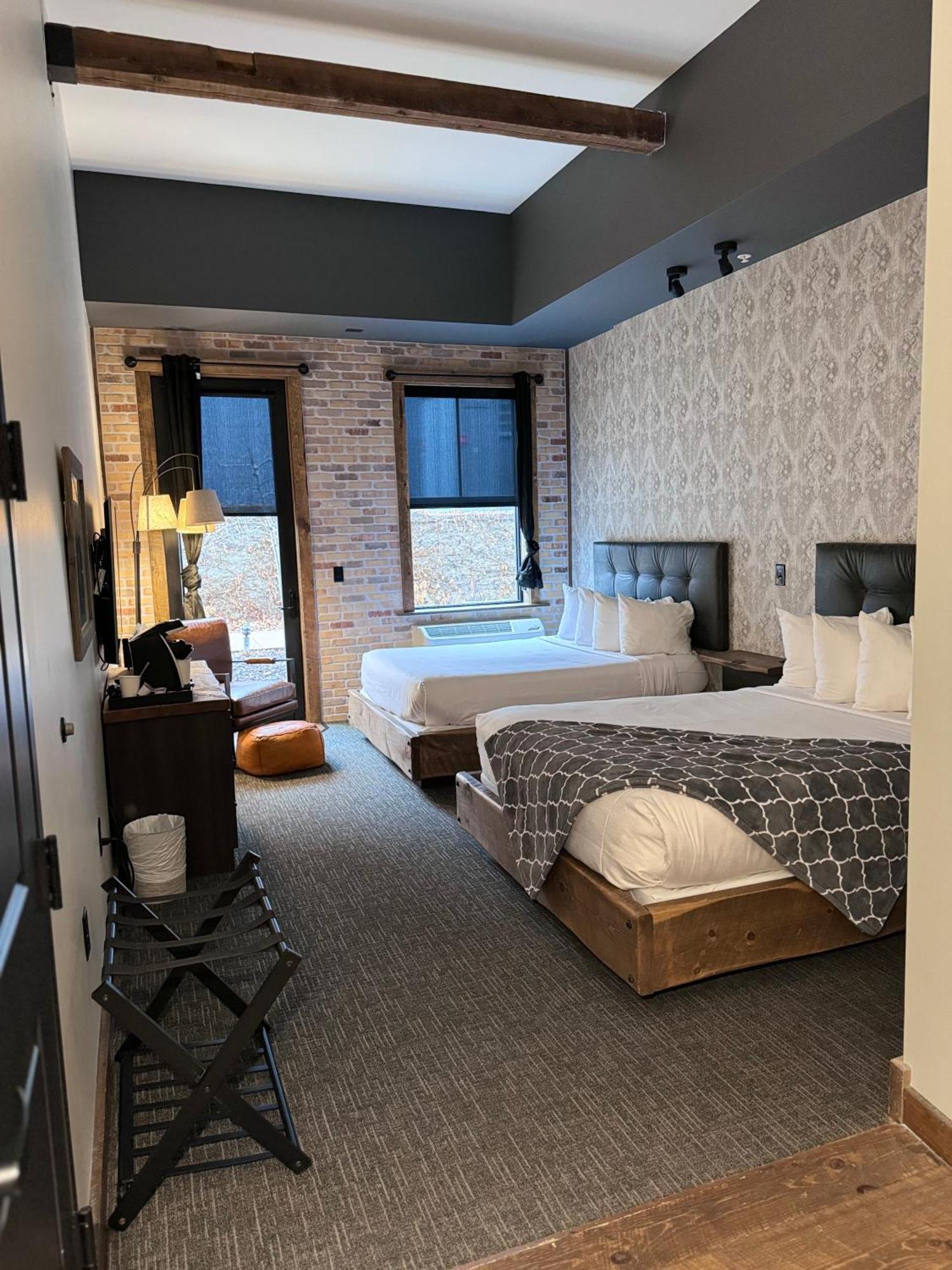 Deluxe Queen Room Two Queen Beds