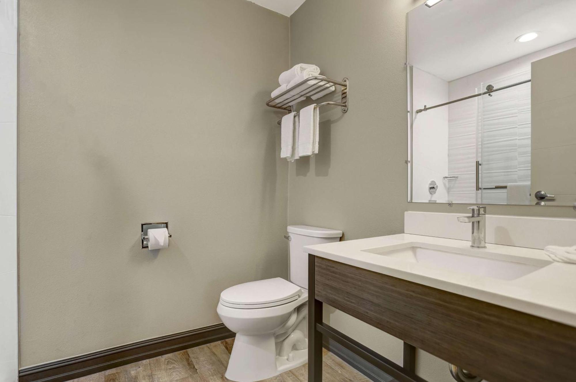 King Room - Disability Access - Non-Smoking,1534162951:JPEG