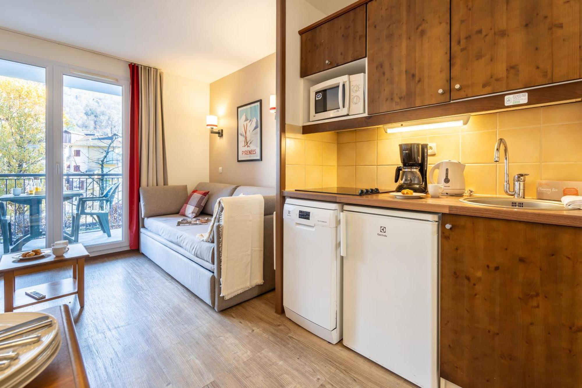One-Bedroom Apartment