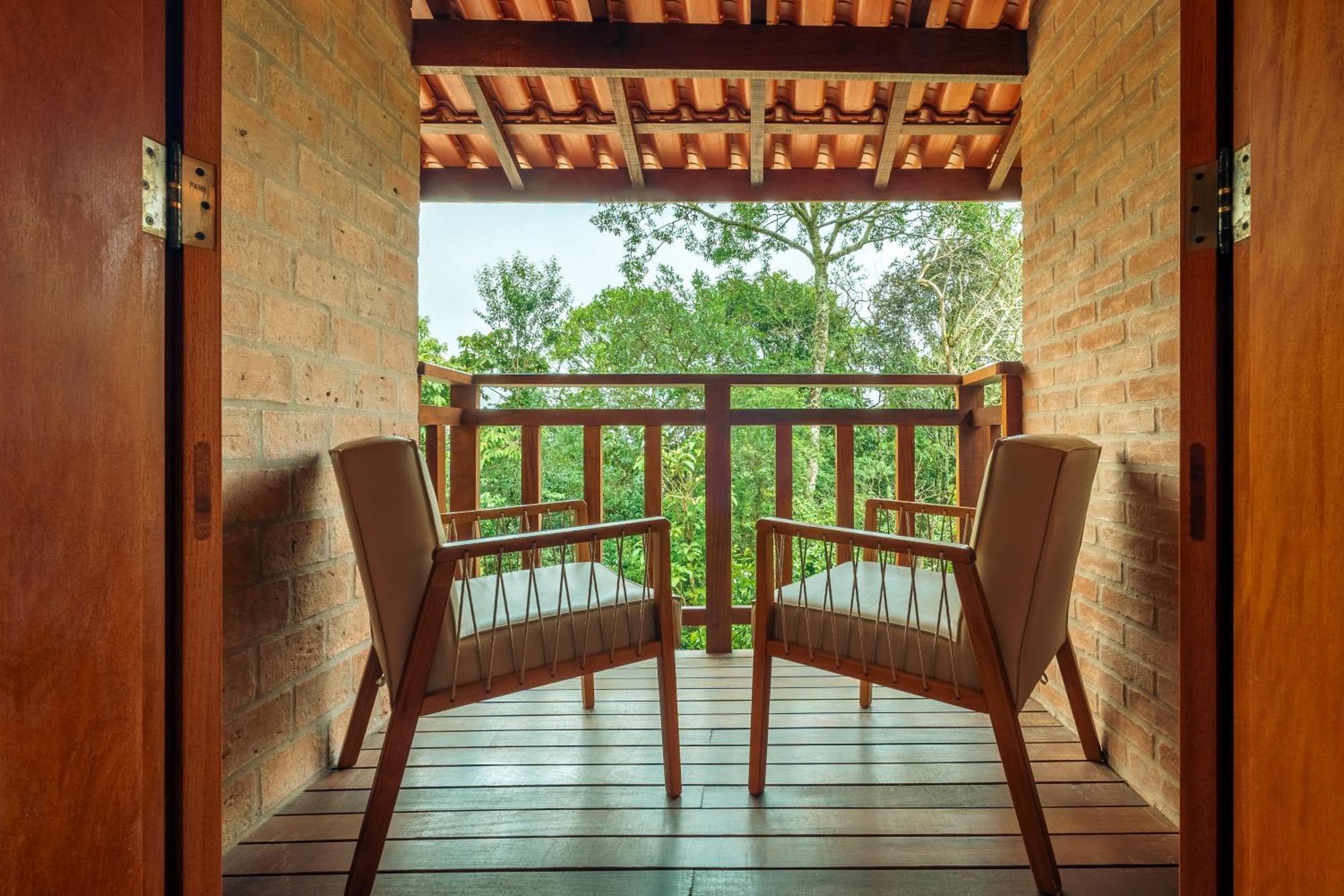 Suíte Queen com Banheira de Hidromassagem