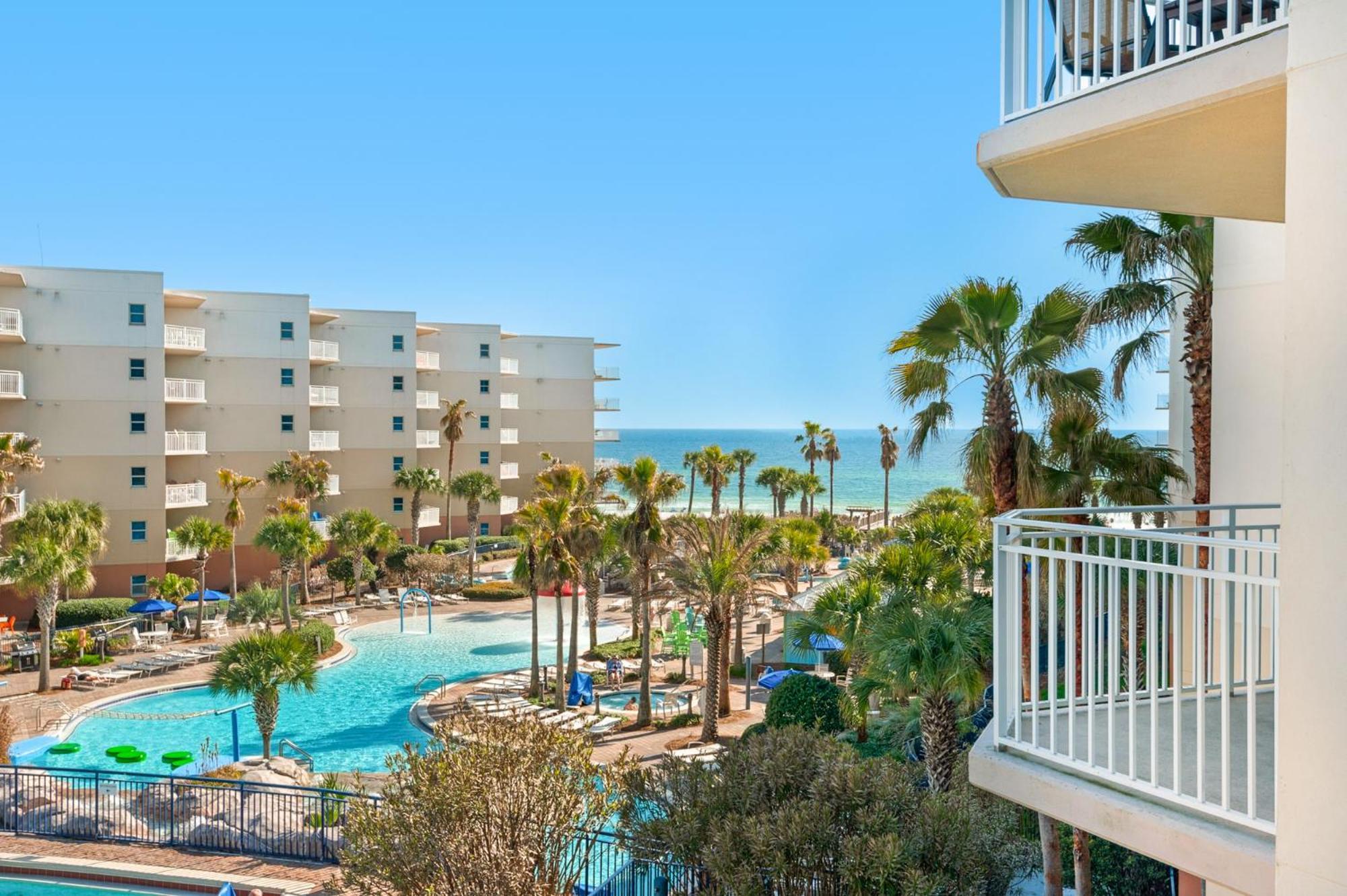 Apartment Pool View
