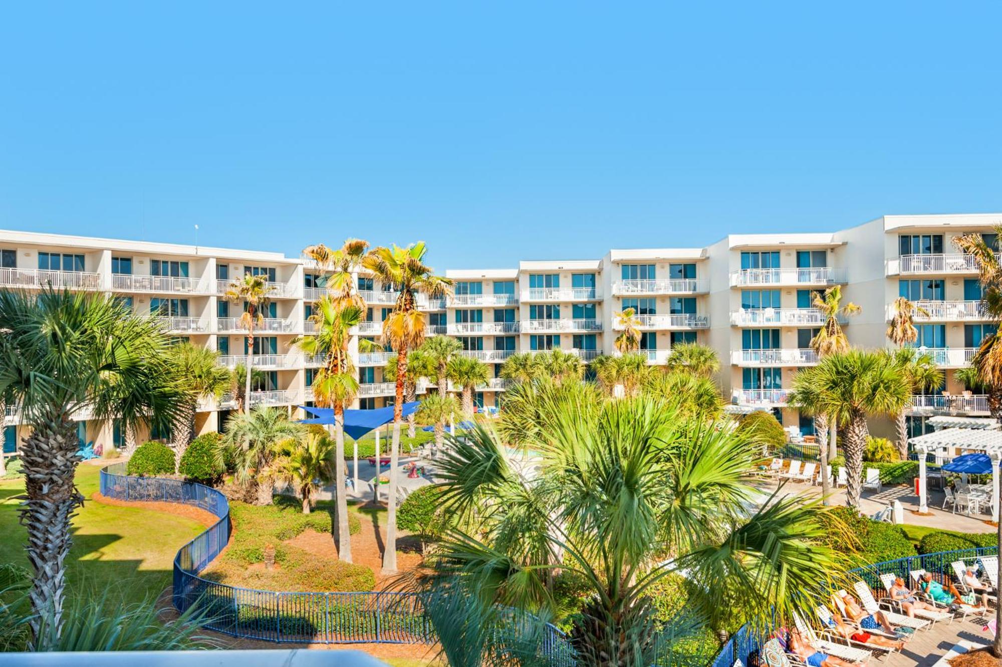 Apartment Pool View