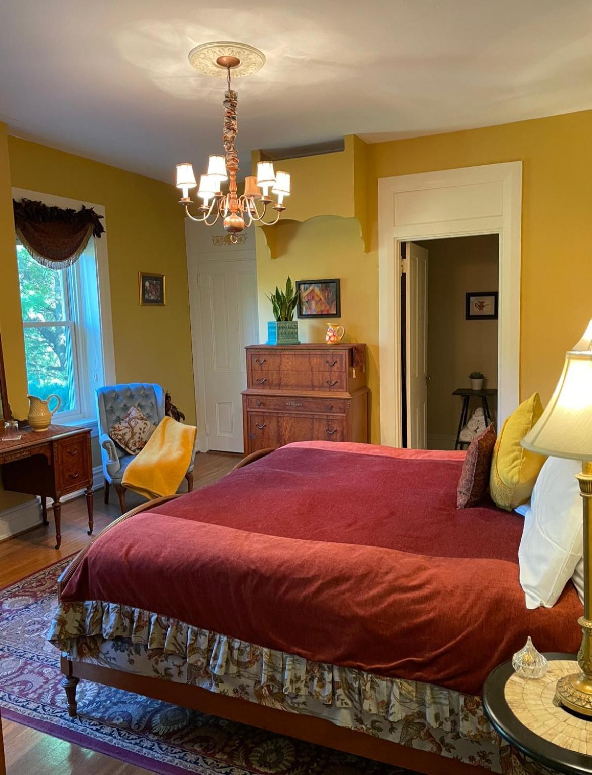 King Room