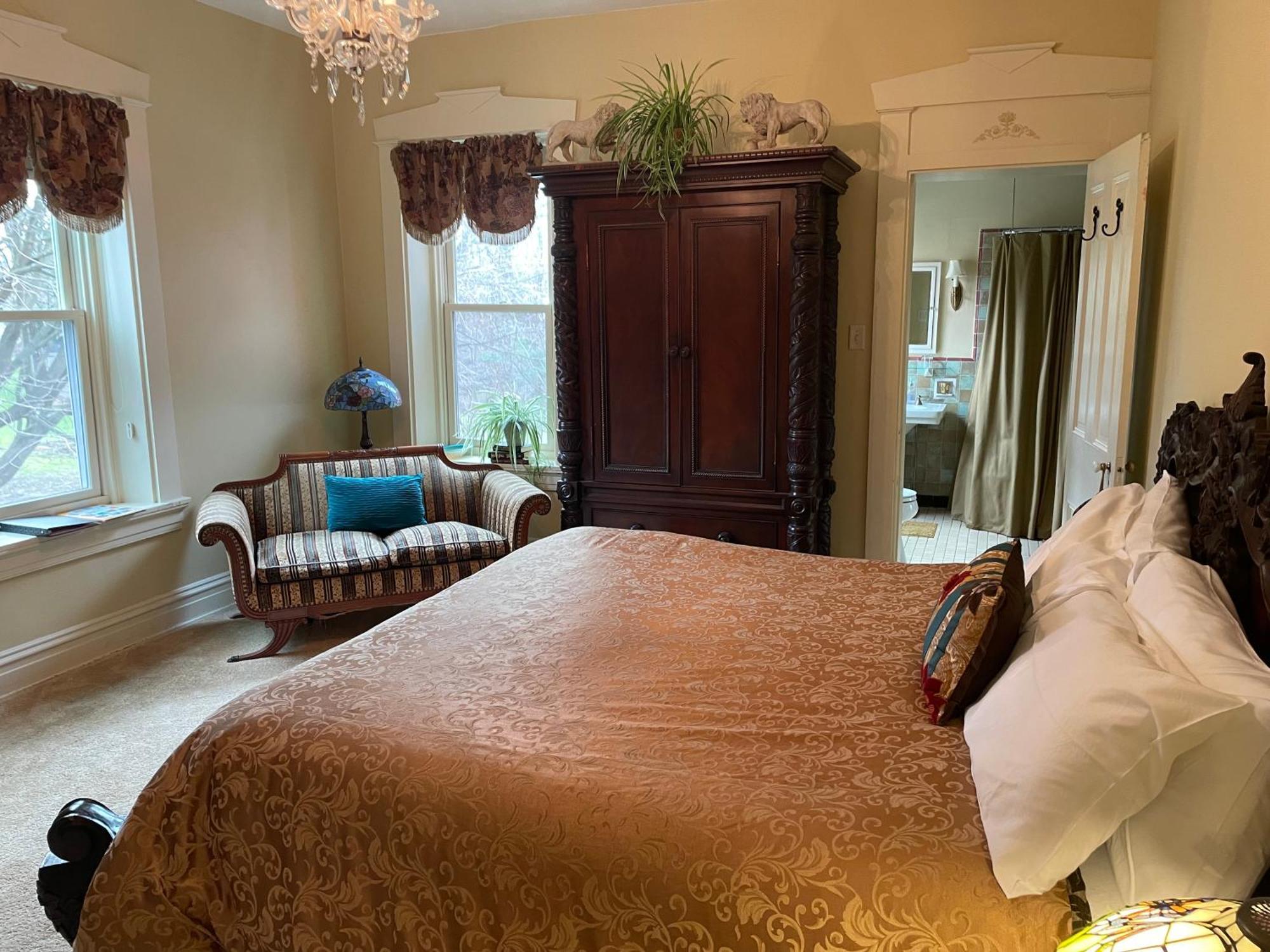 King Room