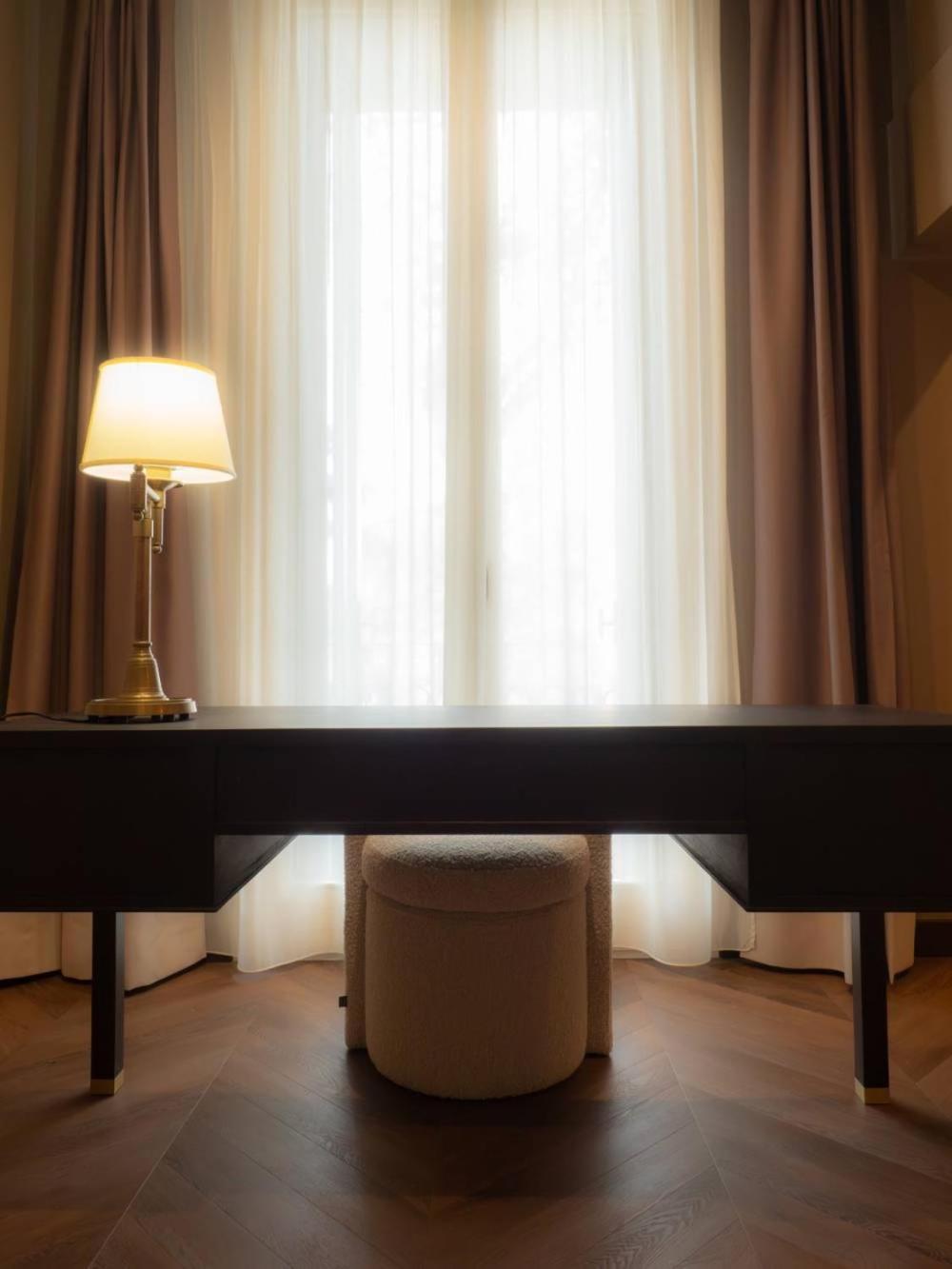 Suite King Bed Non-Smoking