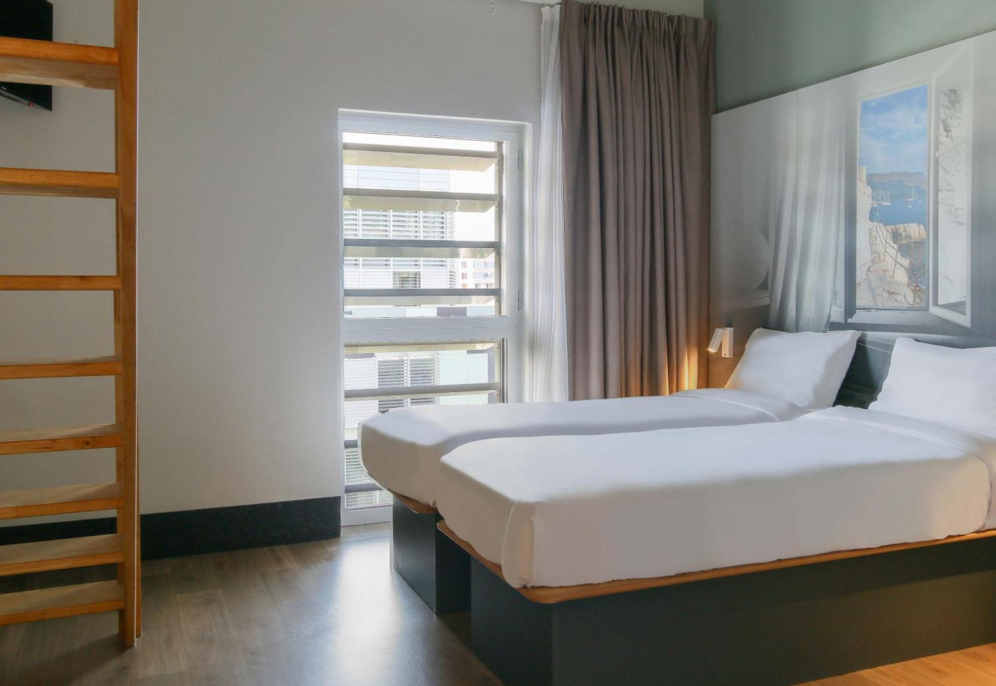 Quadruple Room,1308881152:JPEG