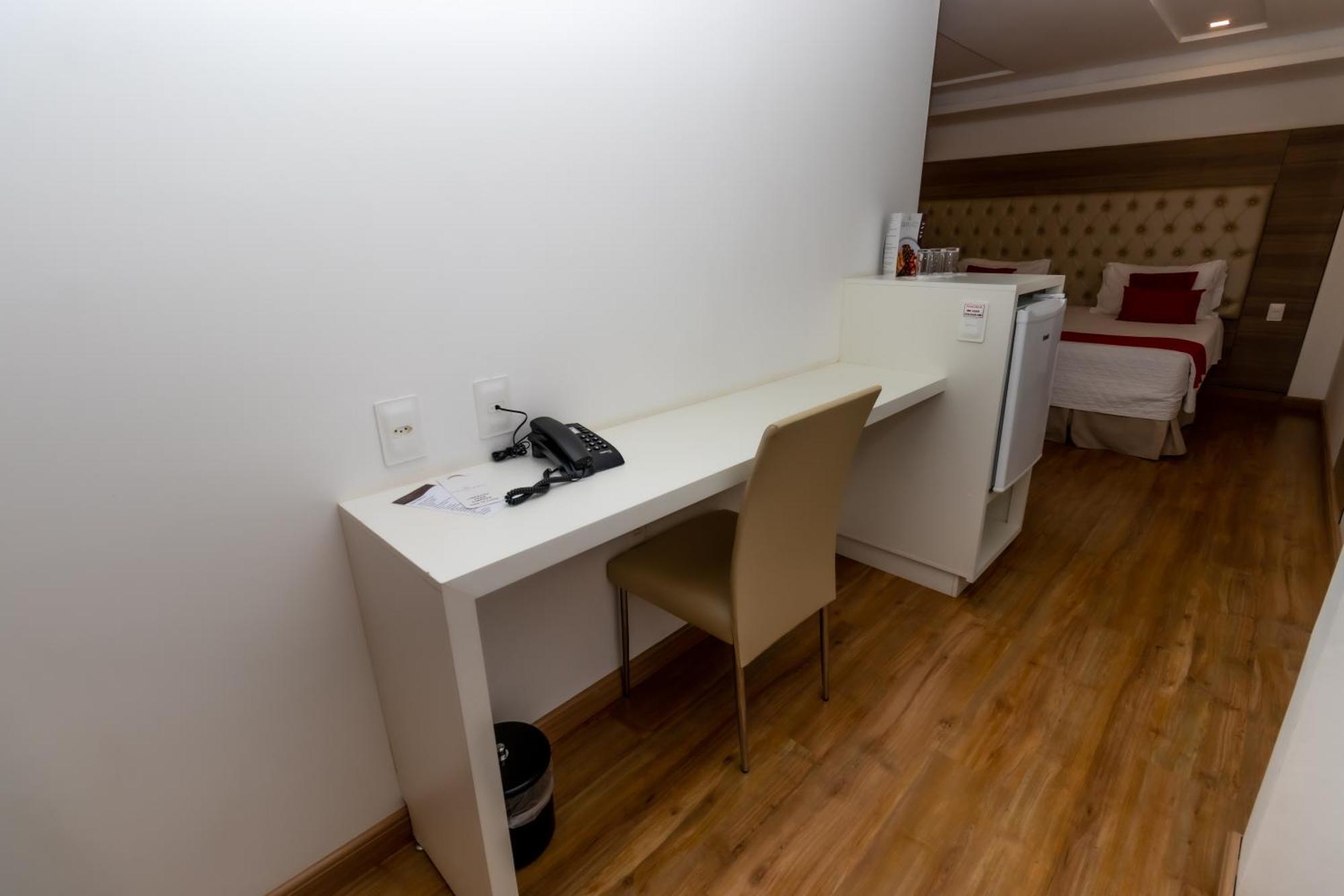 Deluxe Studio