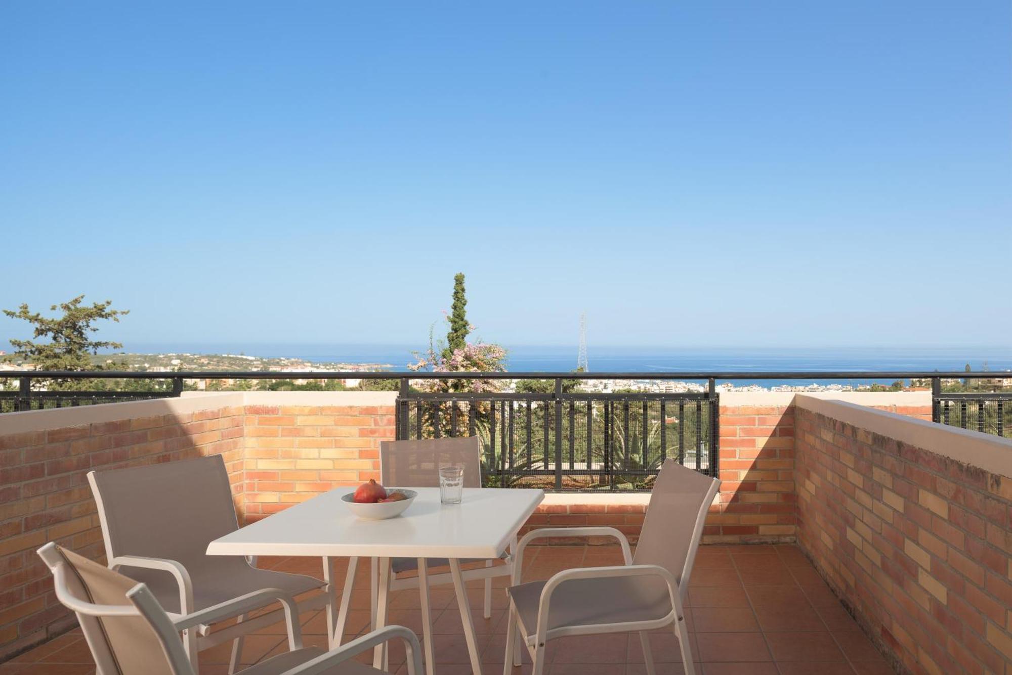 One-Bedroom Apartment Sea View
