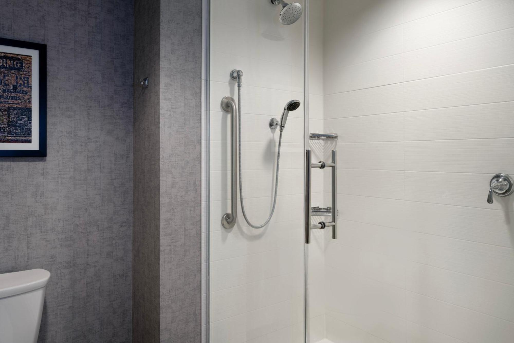 King Studio with Sofa Bed,1536580024:JPEG