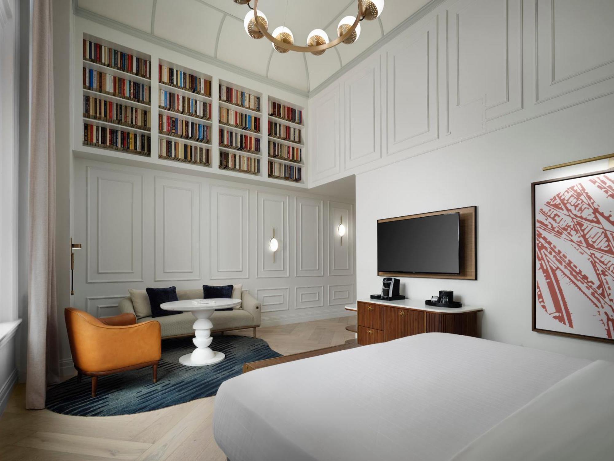 Deluxe King Room