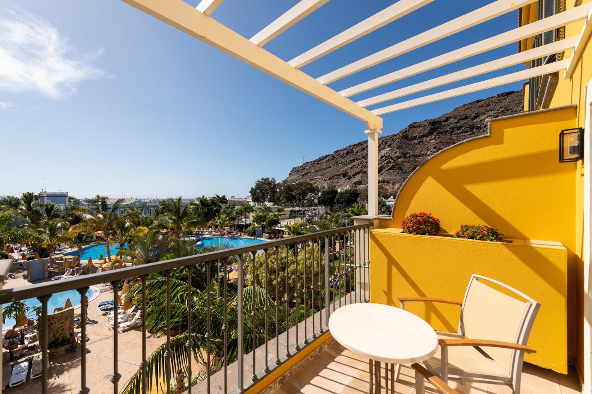 Double or Twin Room Pool View