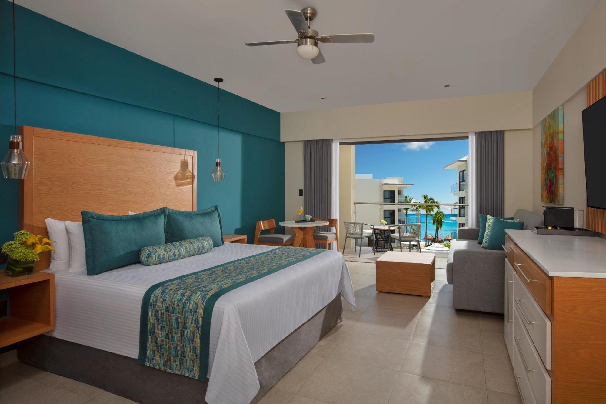 Junior Suite Ocean View King