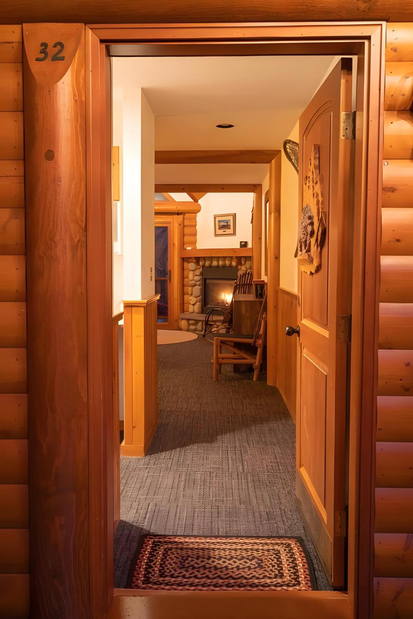 Superior One Bedroom Suite Lodge Building