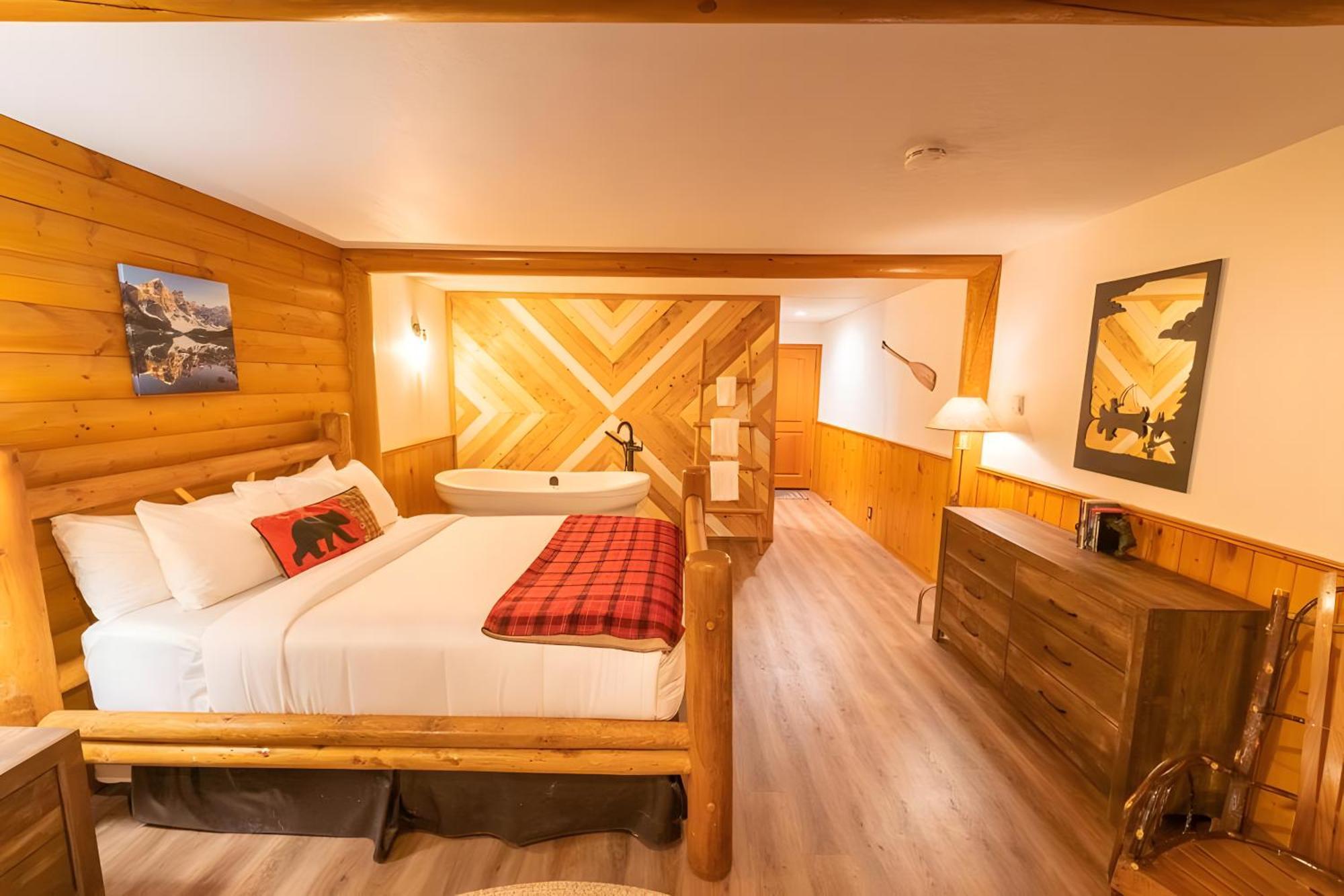 Jacuzzi Suite (Lodge-Gebäude)