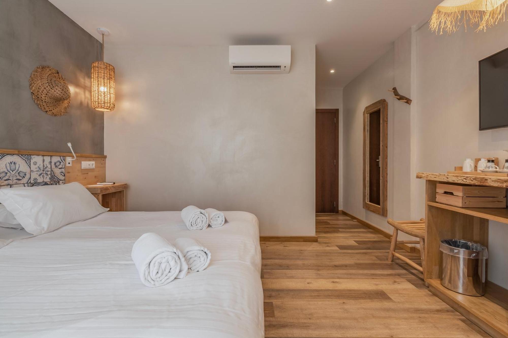 Quarto Duplo ou Twin Standard com Vista Jardim - Casa de Hóspedes