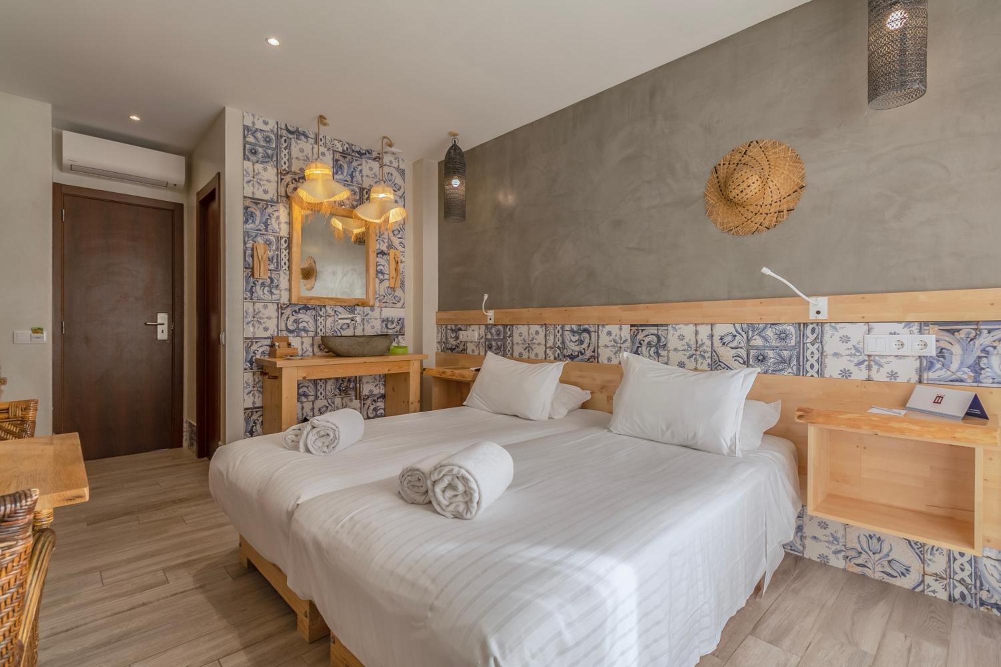 Standard Double or Twin Room Guesthouse