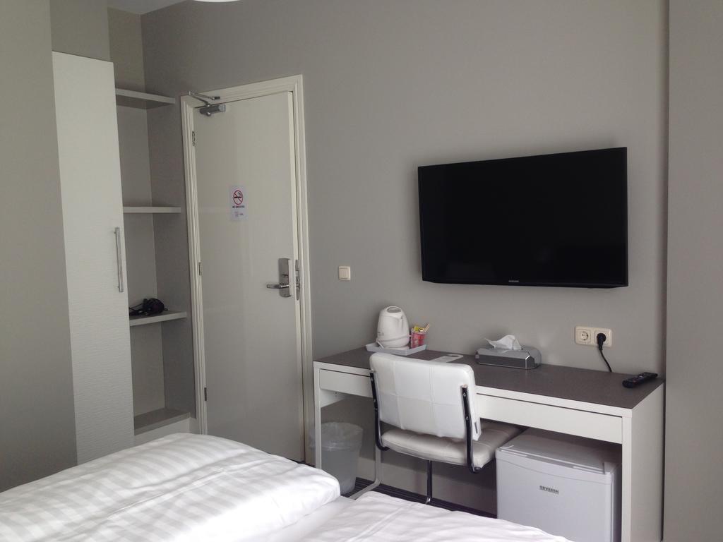Double Room Private Bathroom