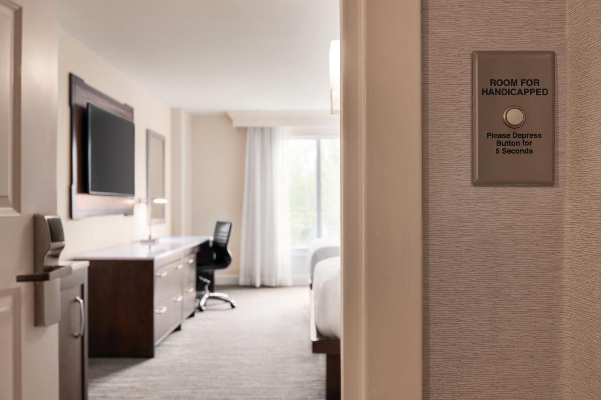 Queen Room with Two Queen Beds - Hearing Access