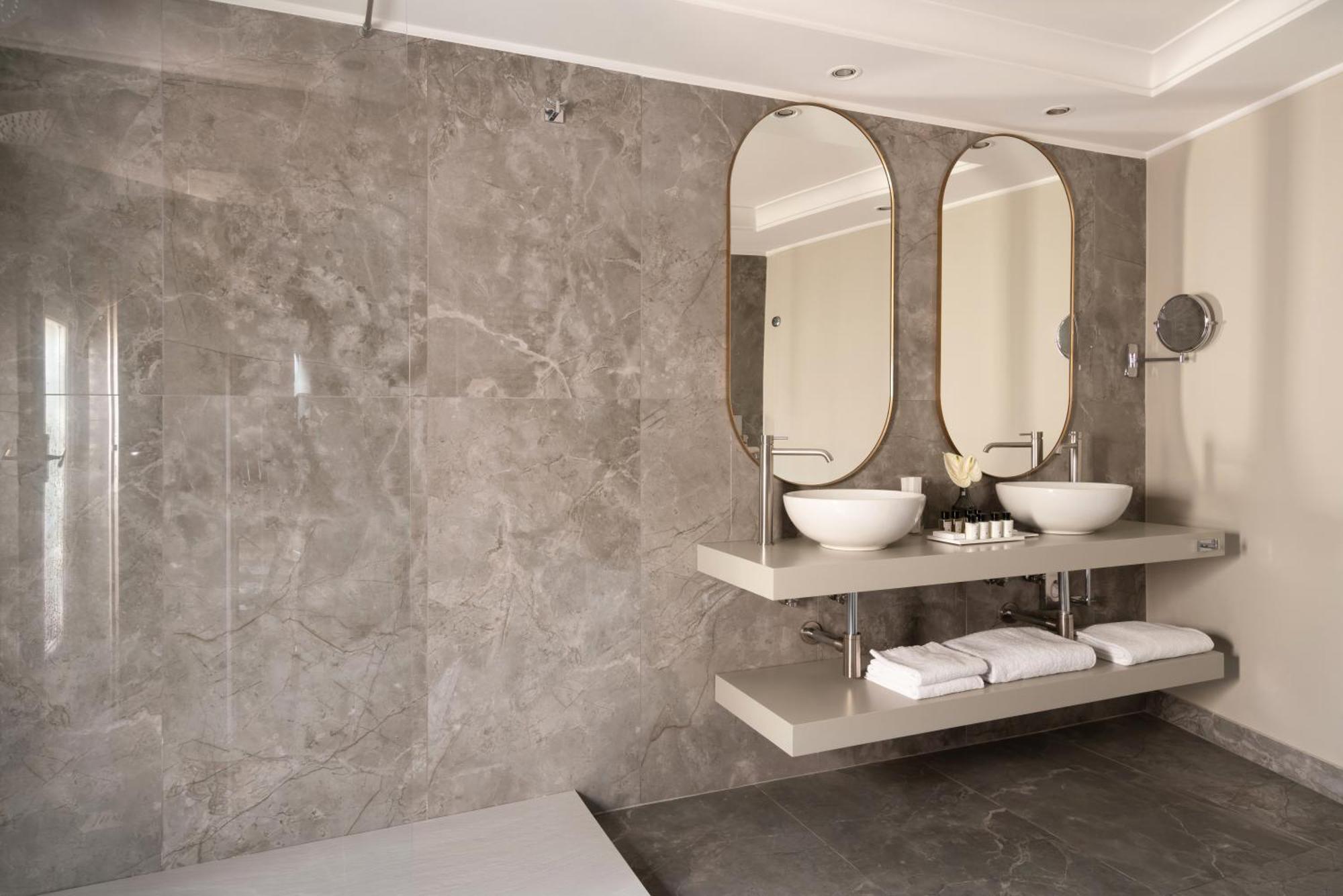 Suite in Apart Gebouw met Uitzicht op het Pantheon