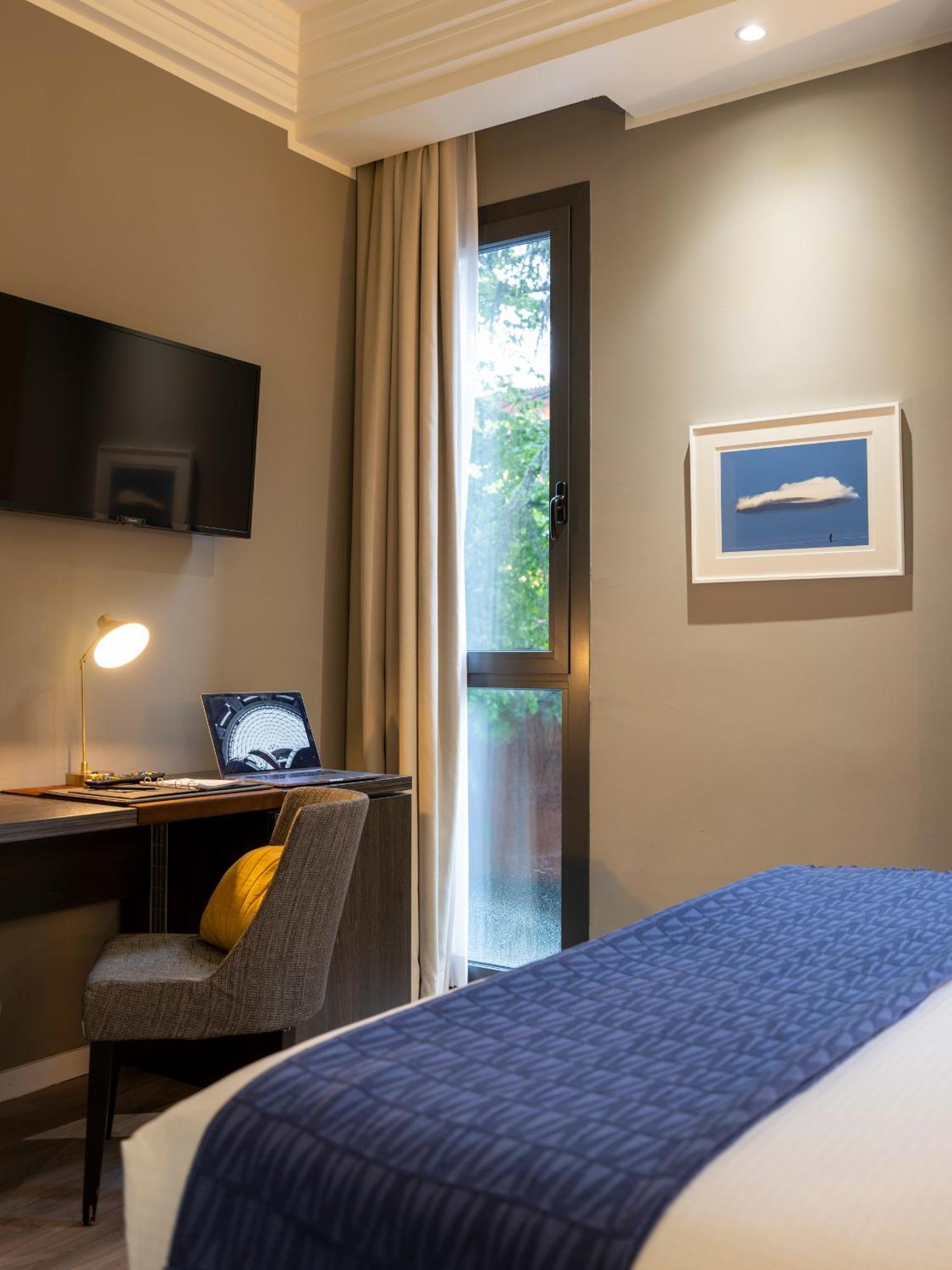 Superior Double or Twin Room City View