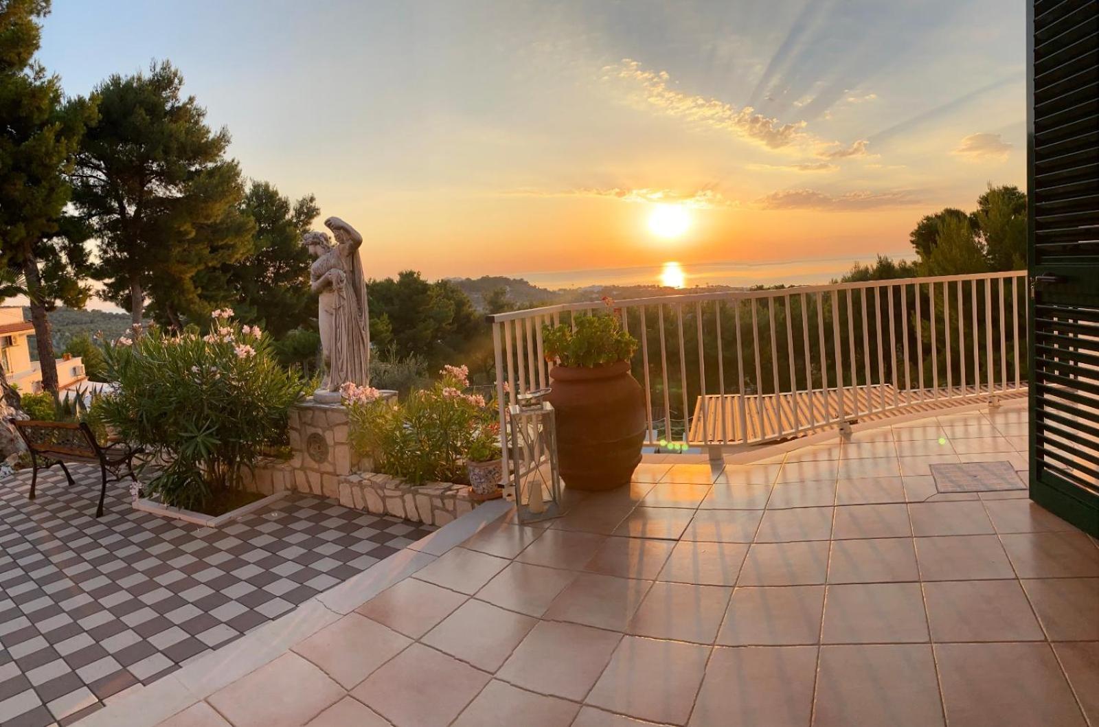 Two-Bedroom Villa Terrace Sea View