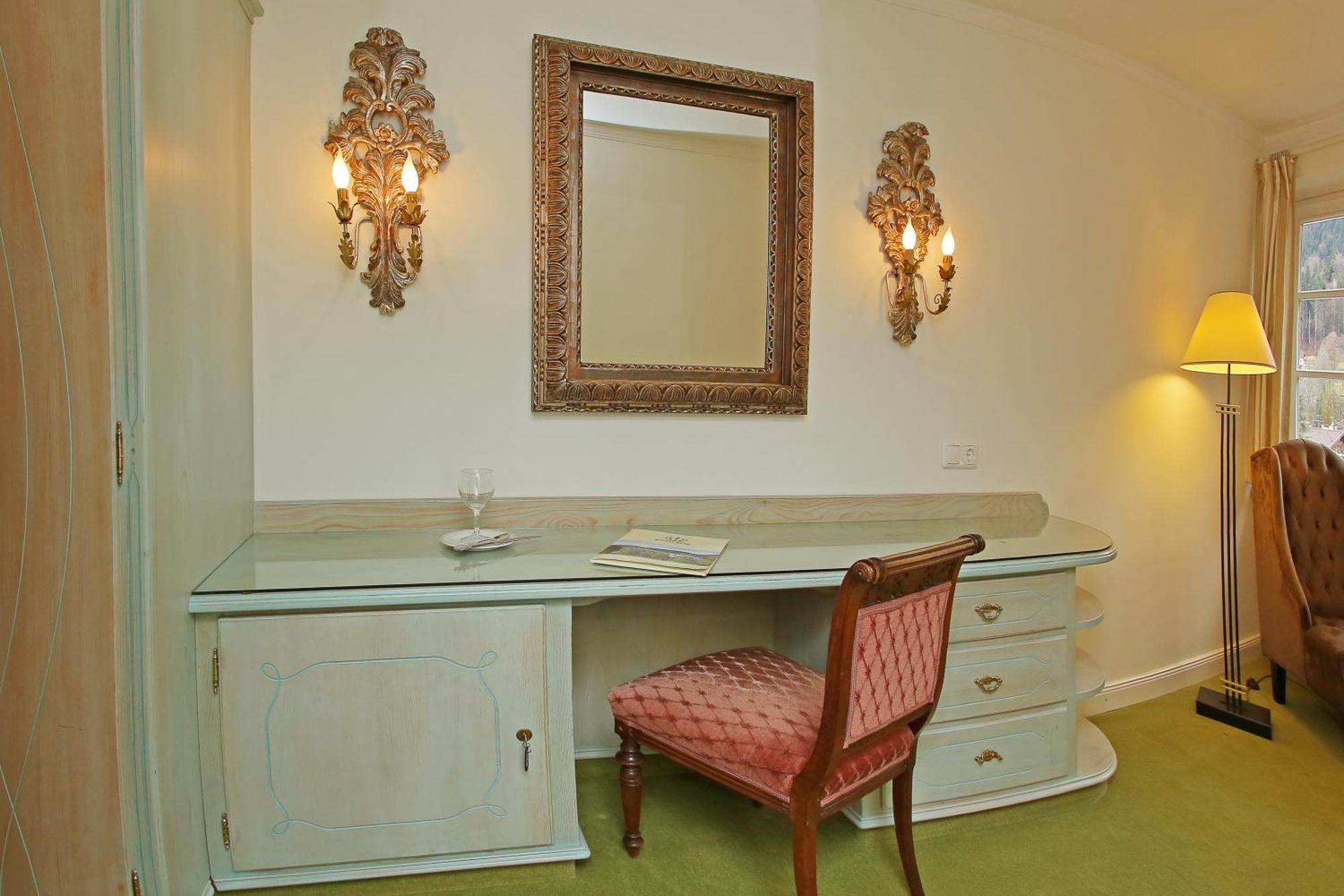 Economy Single Room
