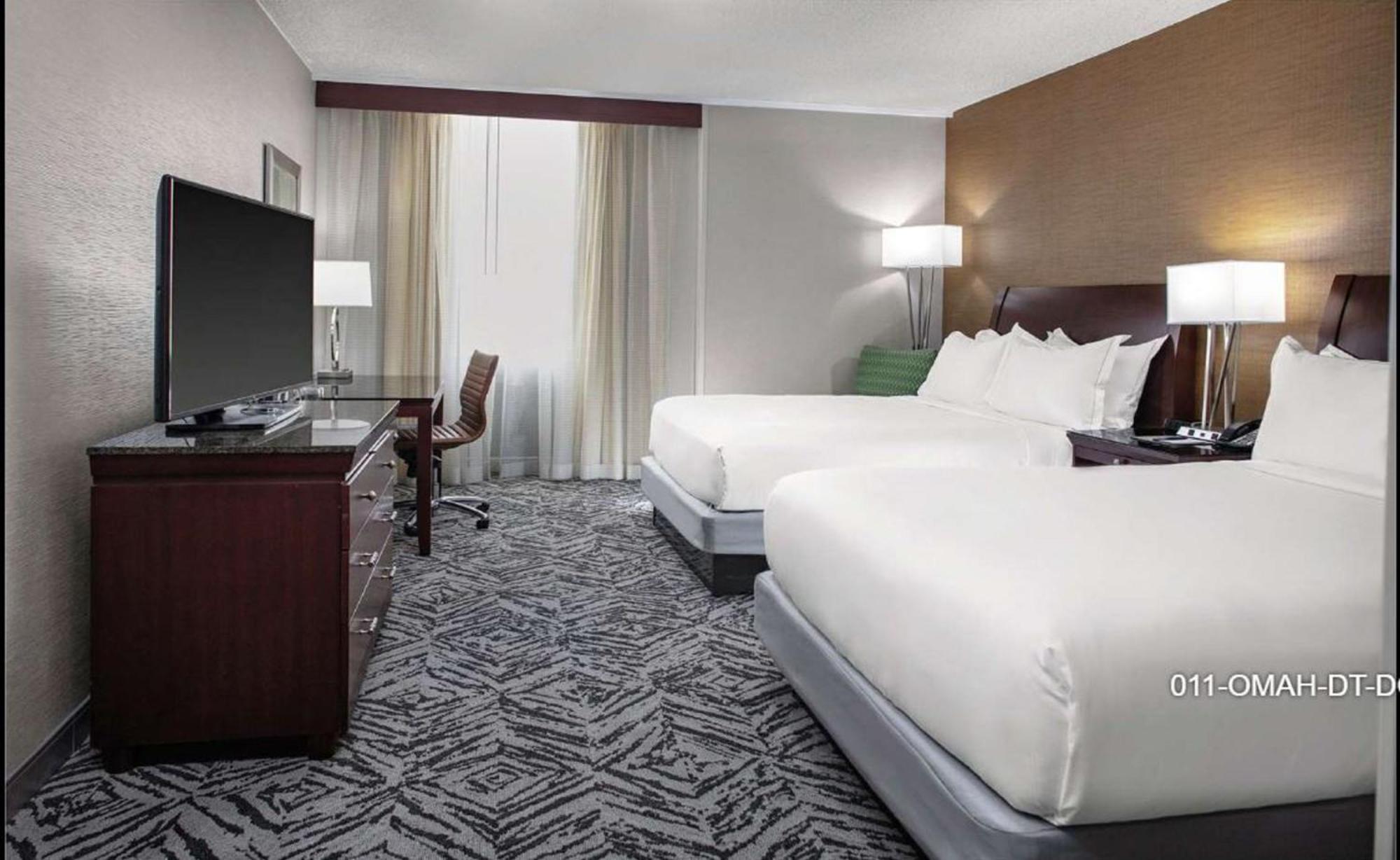Queen Room Two Queen Beds Bath Tub Mobility Accessible or Non-Smoking