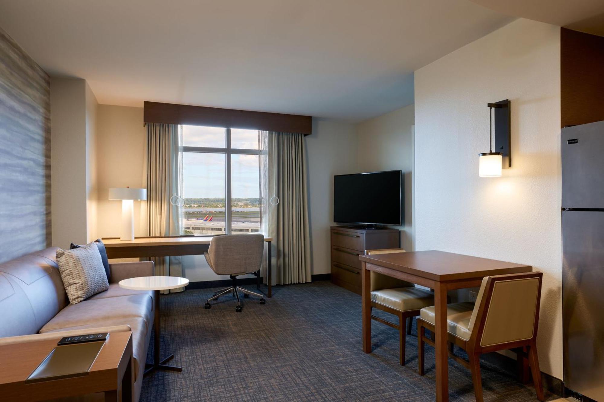 One-Bedroom King Suite City View Adapted Tub Mobility Accessible