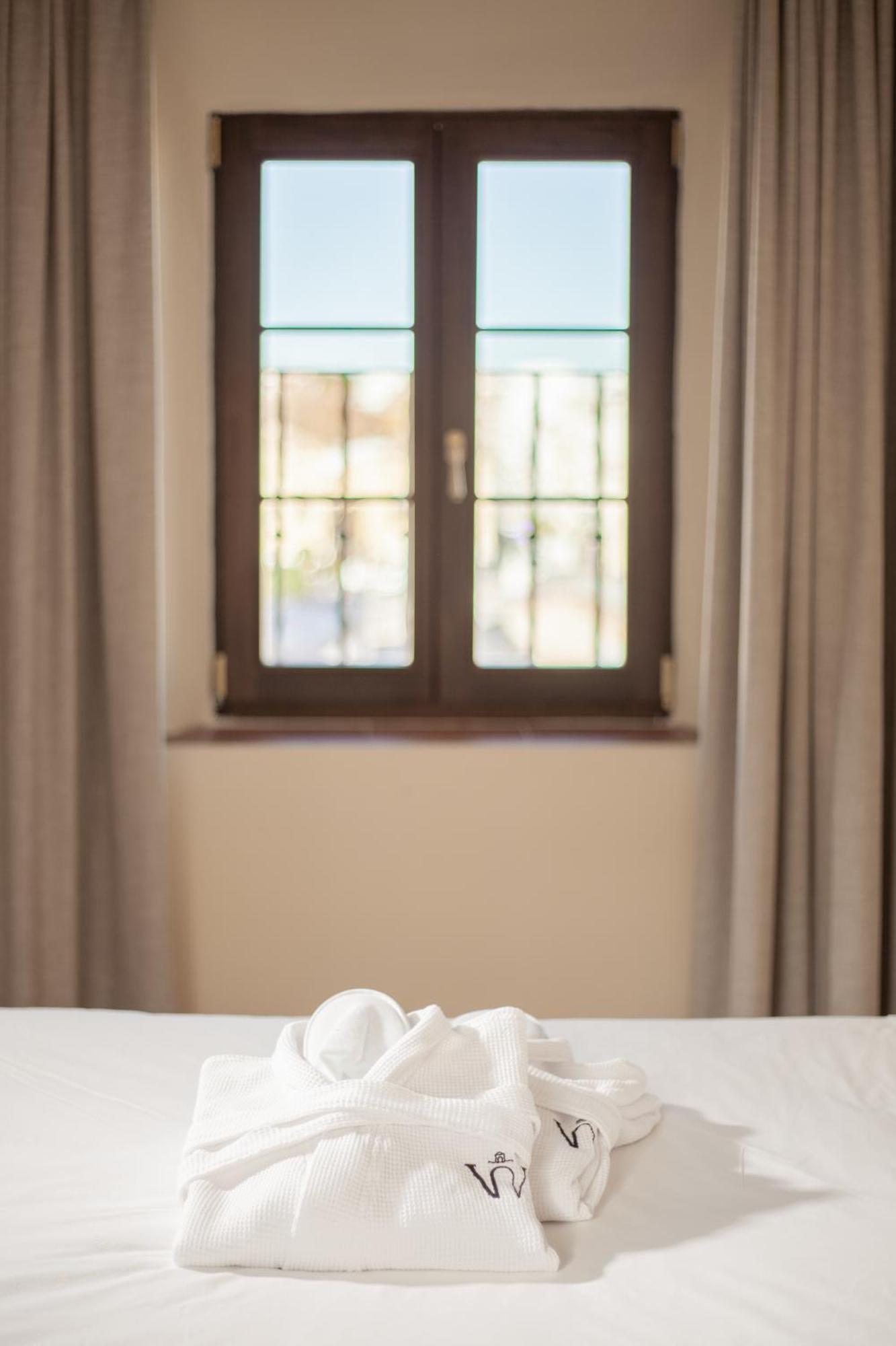 Deluxe Double Room City View