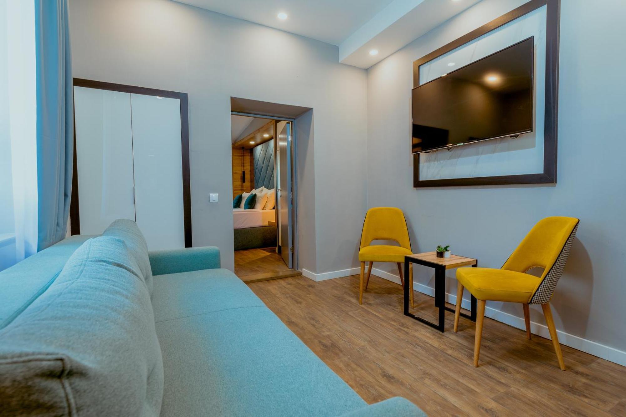 One-Bedroom Apartment