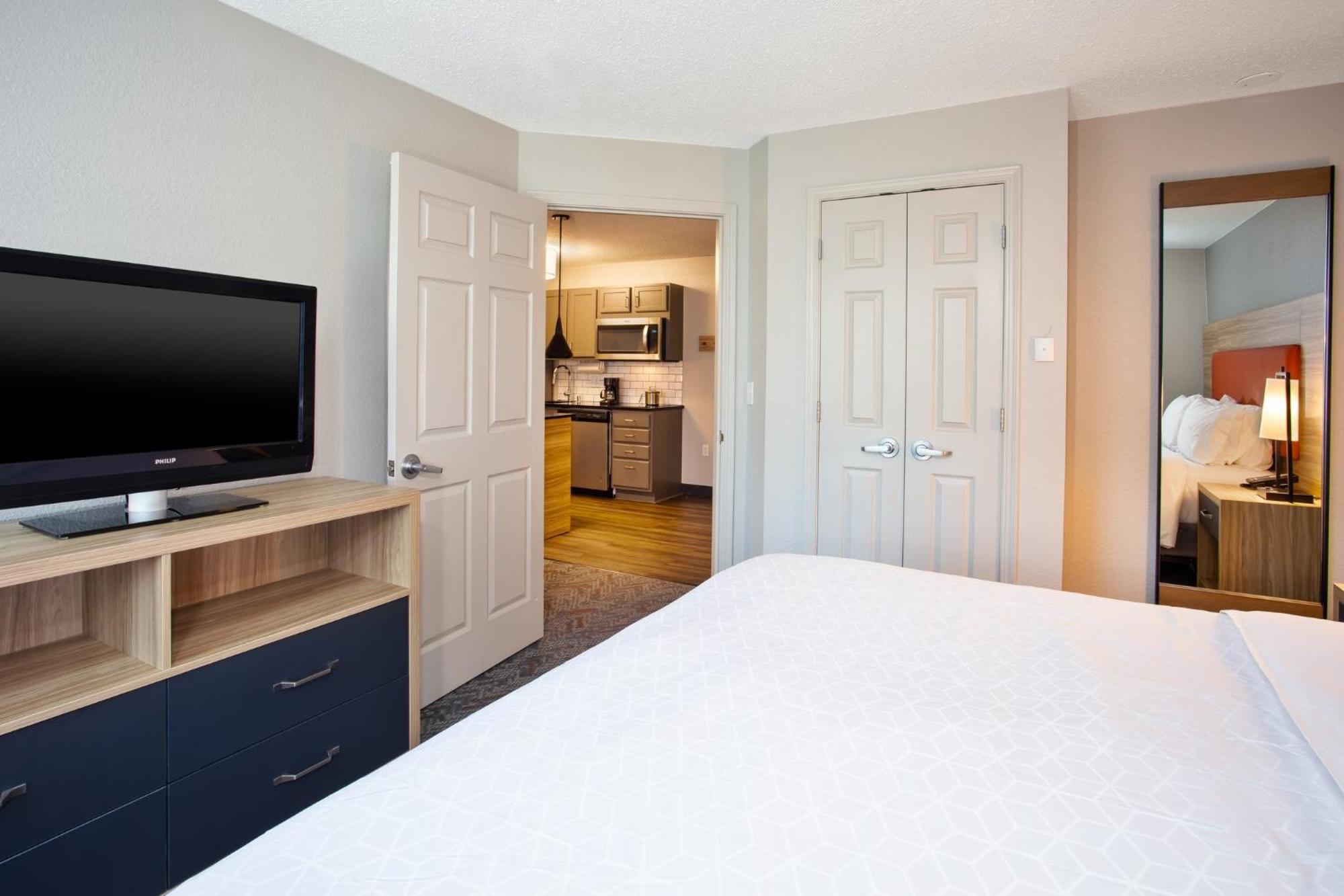 One-Bedroom Suite