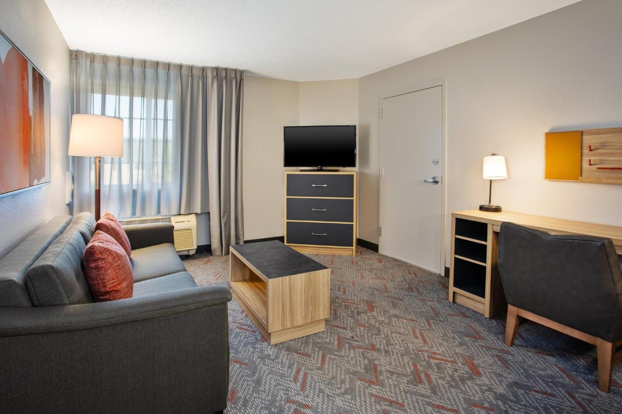 One-Bedroom Suite