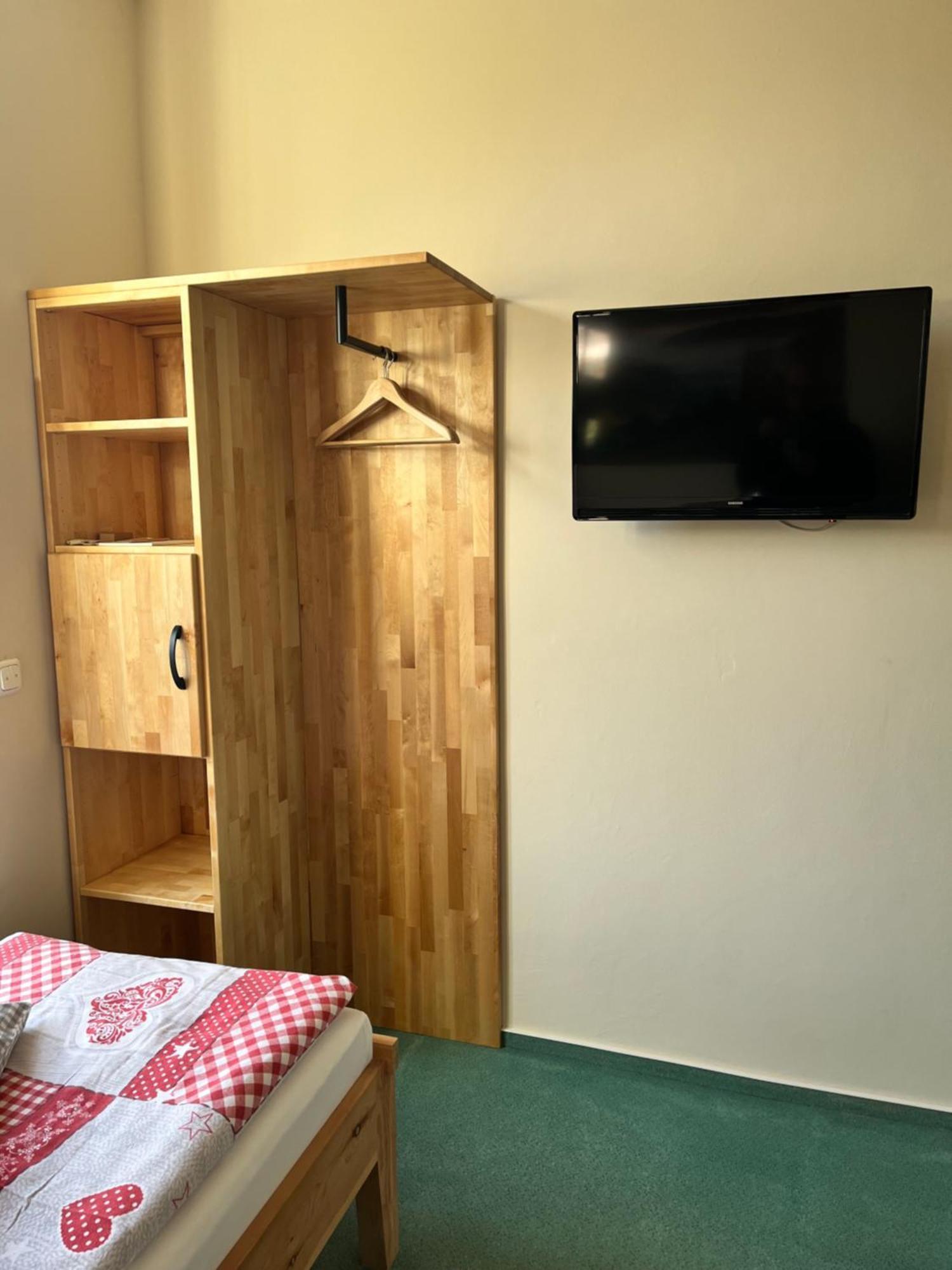 Single Room Courtyard Side
