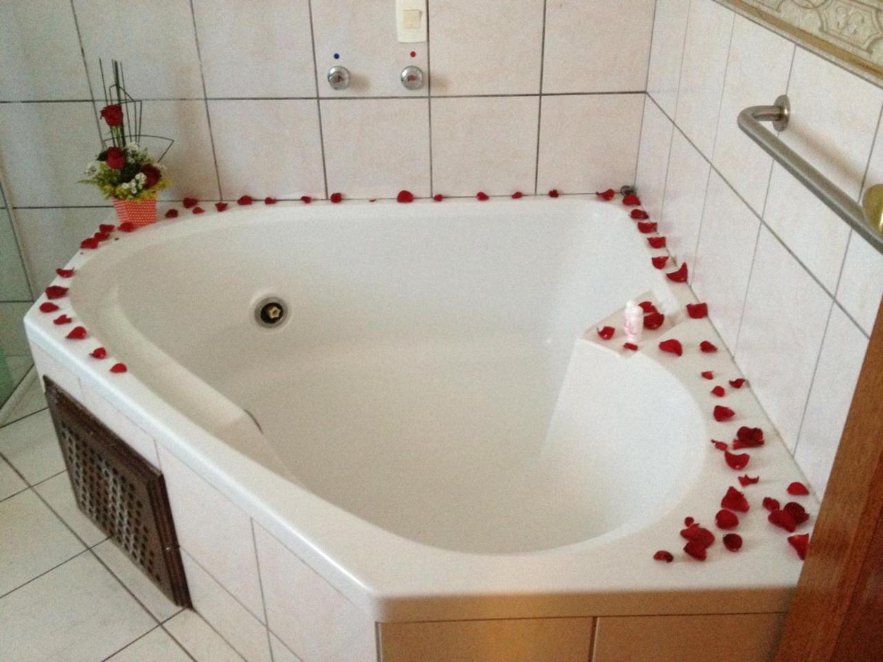 Deluxe Double Room Bath