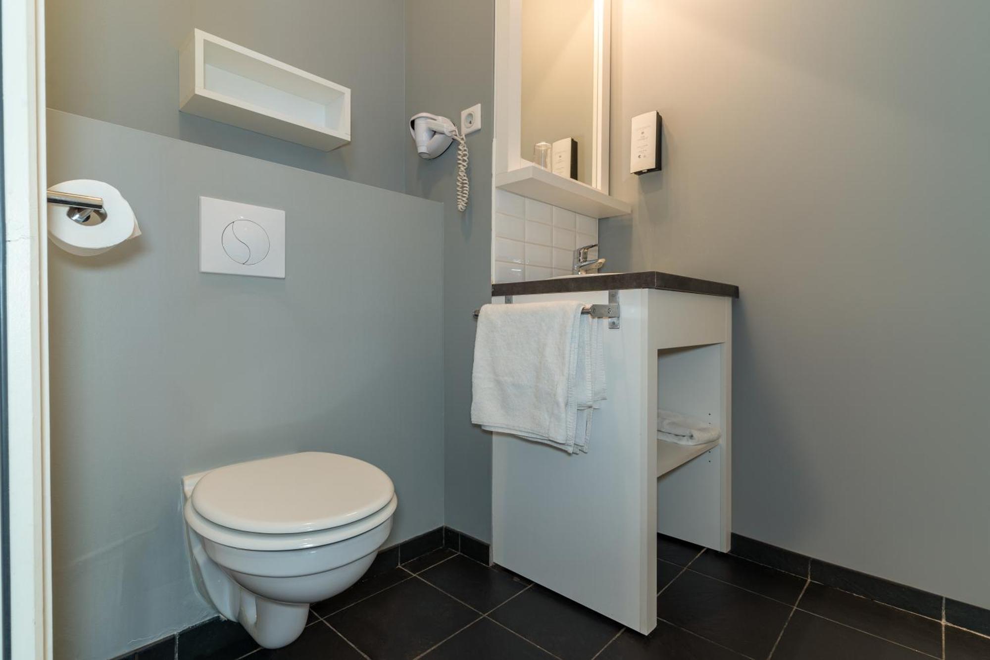 Standard Studio Double Bed